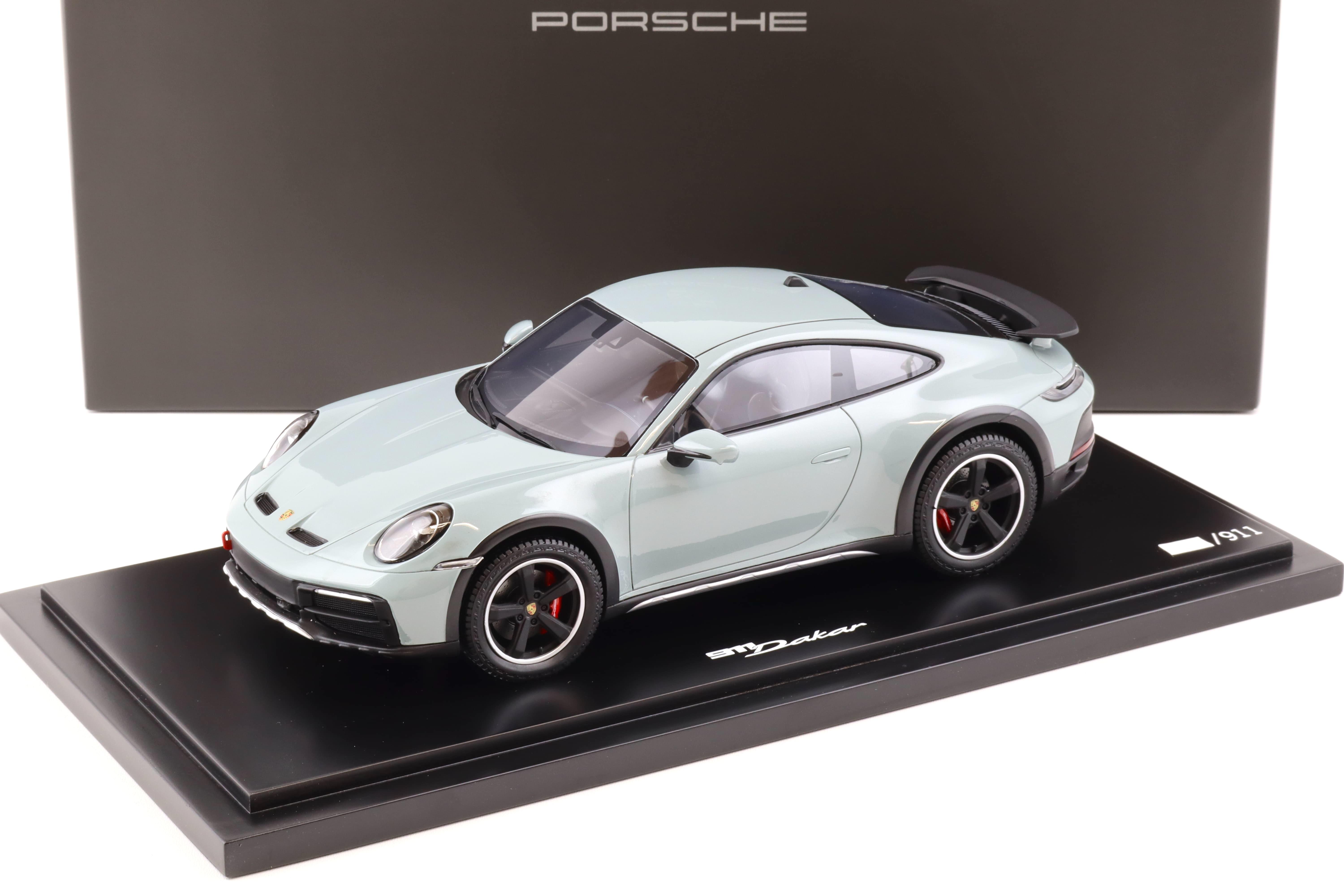1:18 Spark Porsche 911 (992) Dakar Shade green metallic 2023 WAP DEALER