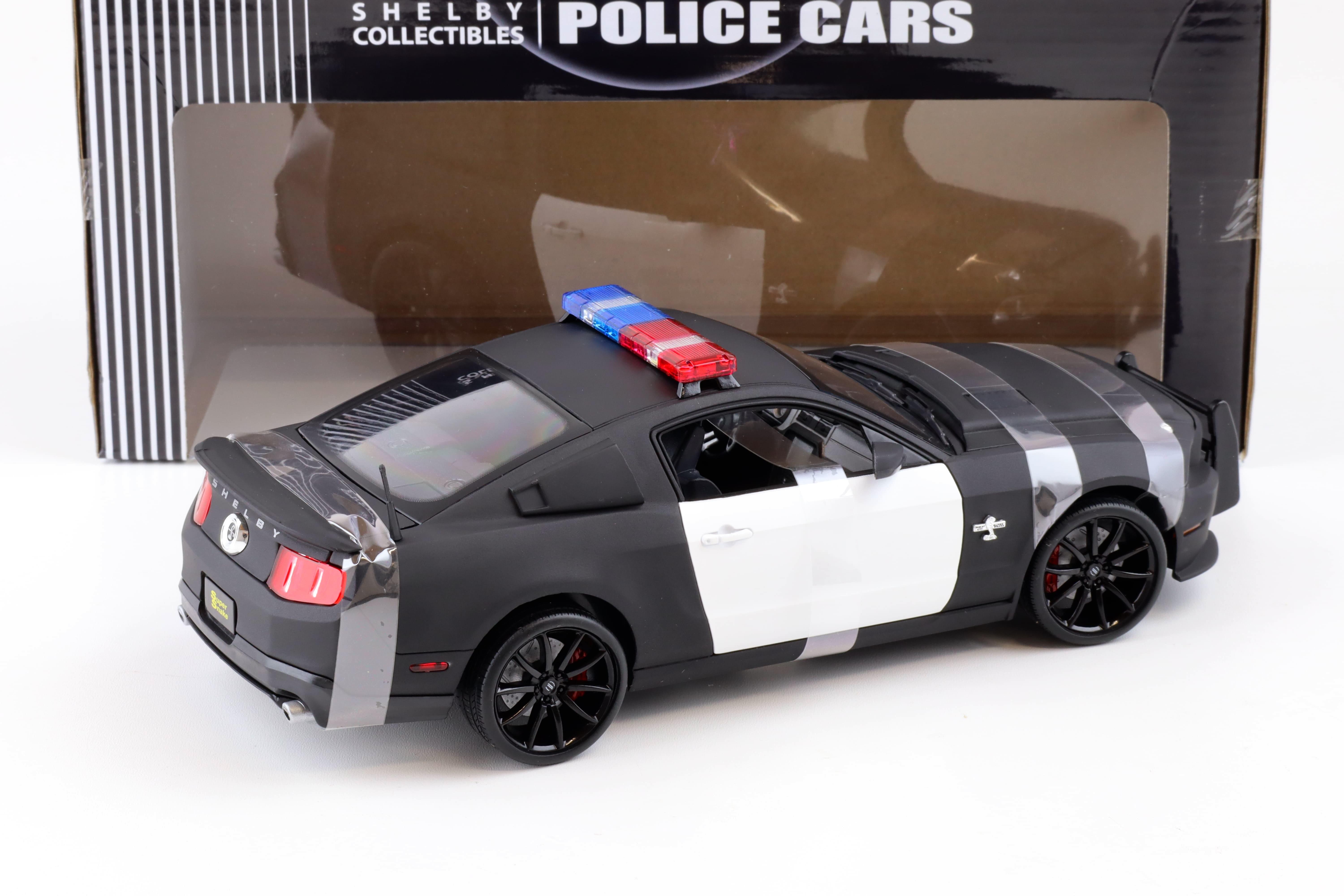 1:18 Shelby Collectibles 2012 Ford Shelby GT500 Super Snake Police black/ white