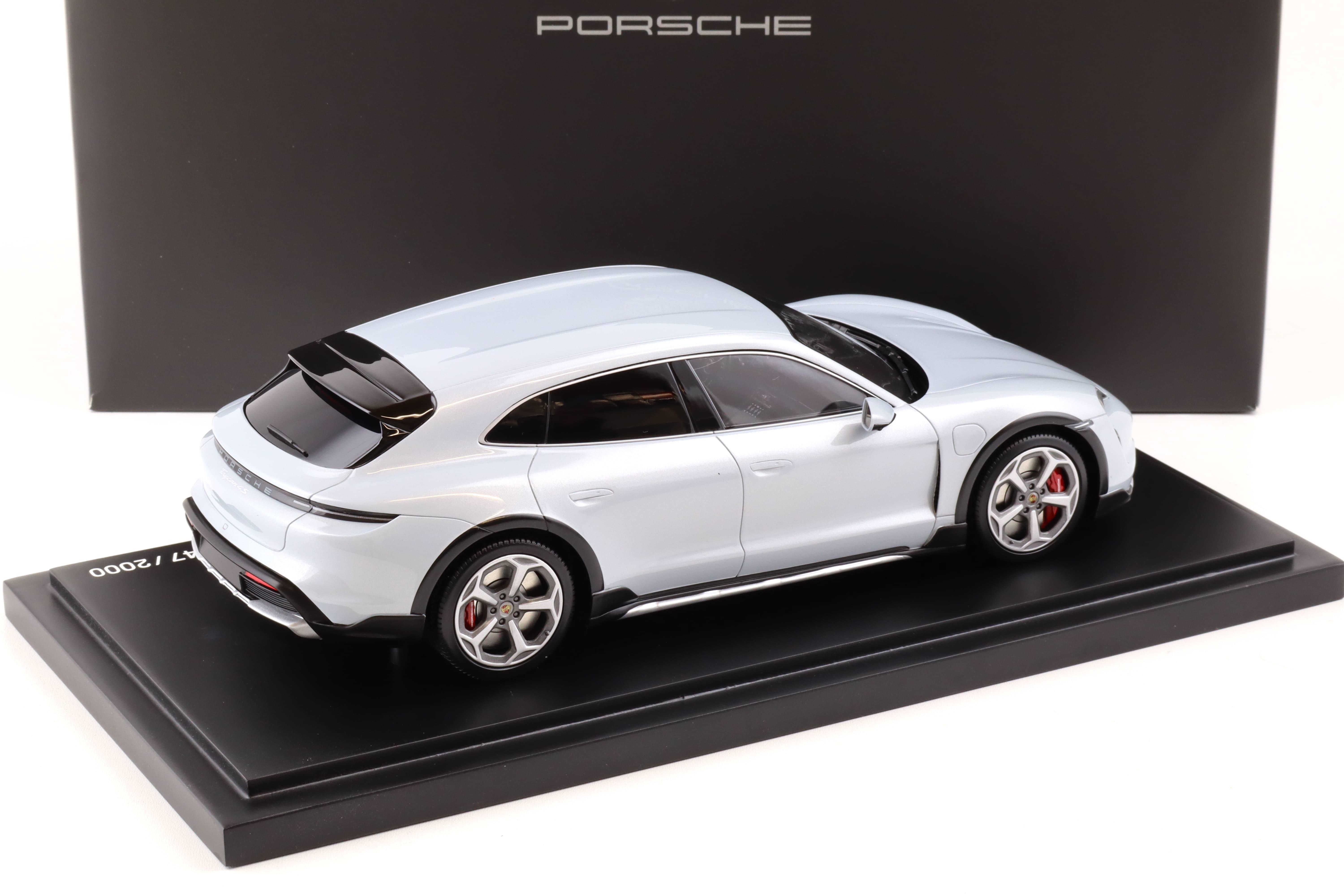 1:18 Minichamps Porsche Taycan 4S Cross Turismo ice grey metallic WAP DEALER