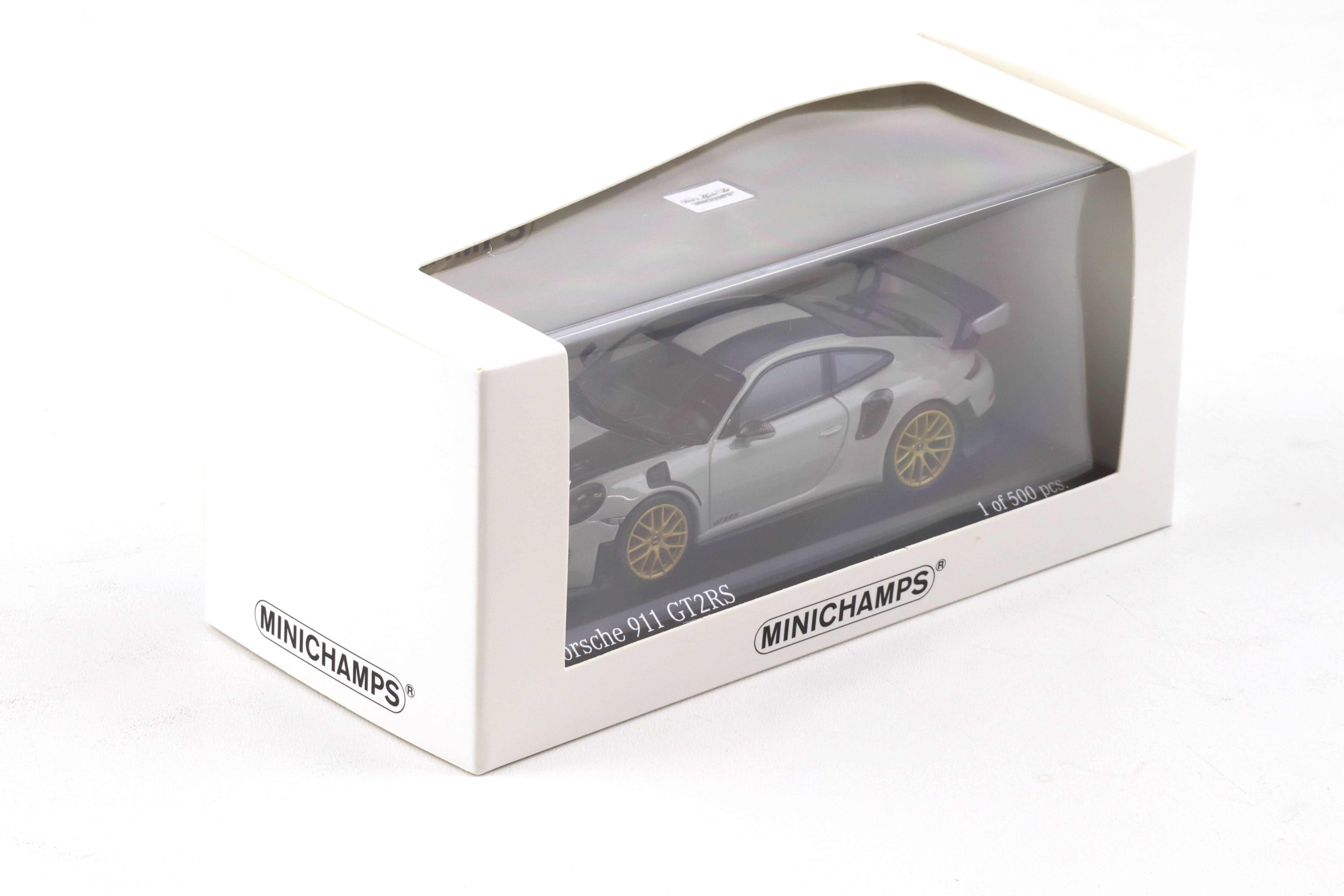 1:43 Minichamps Porsche 911 (991.2) GT2 RS Weissach Package 2018 chalk/ gold wheels