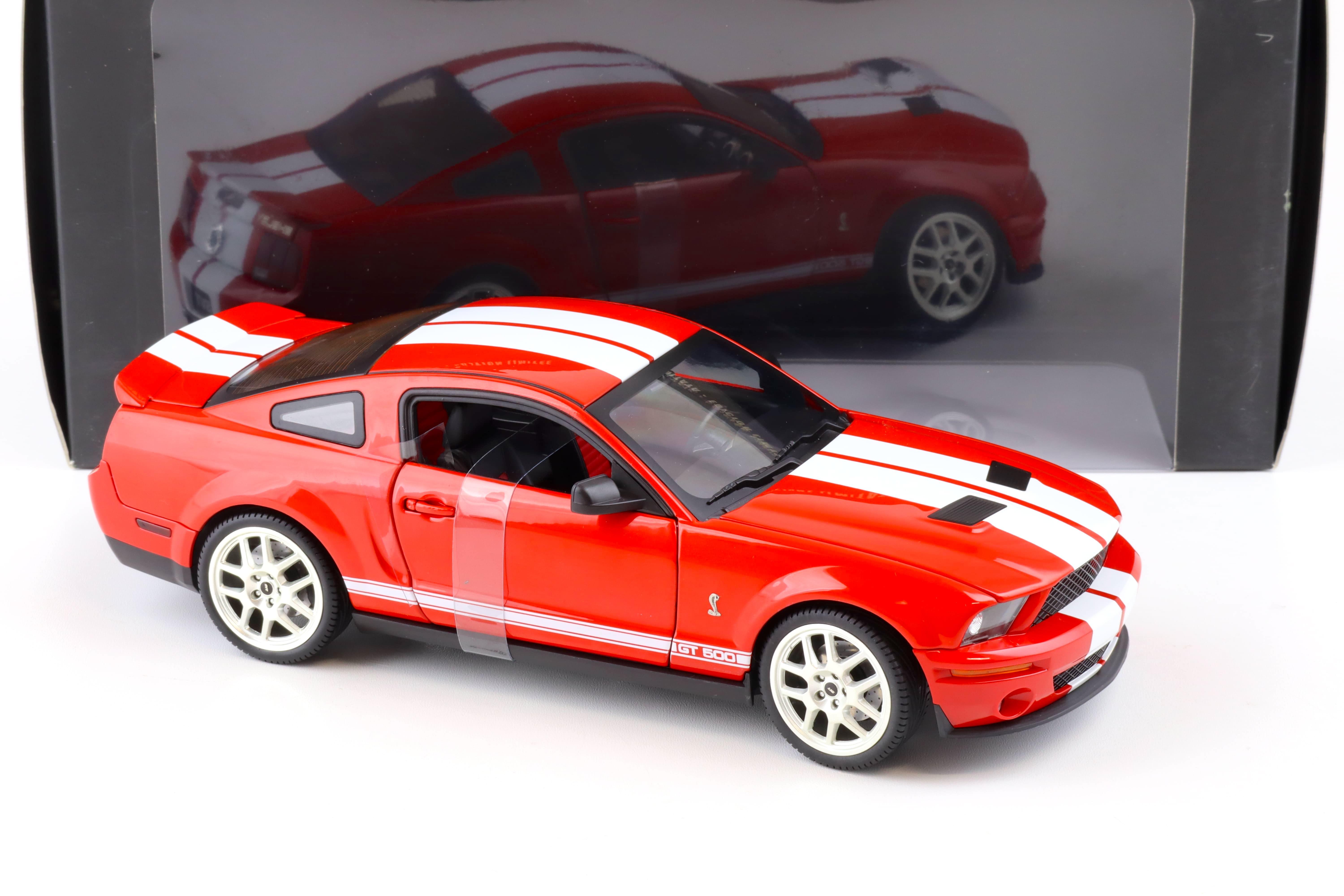 1:18 Hot Wheels Elite 2007 Shelby GT500 Coupe red/ white stripes
