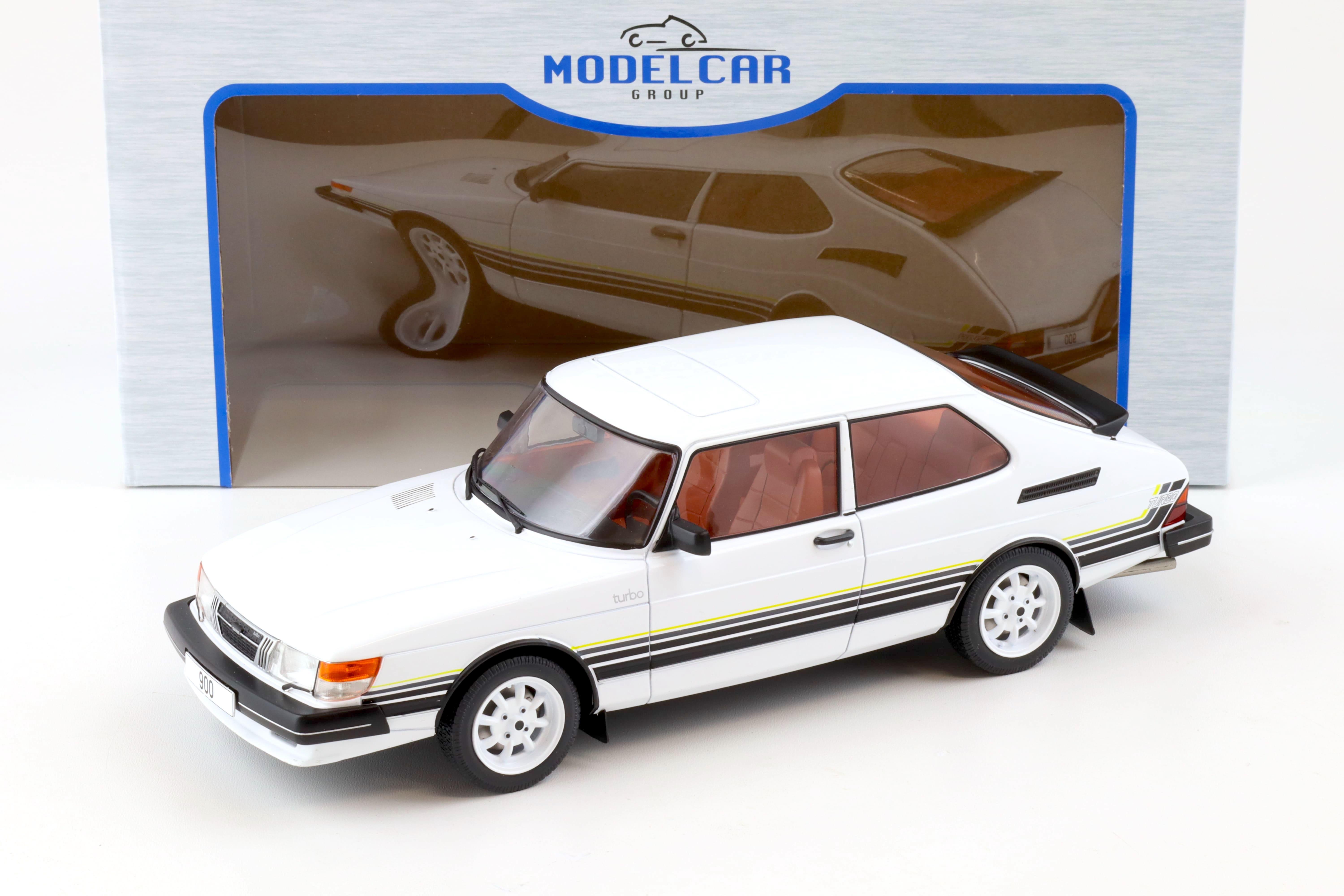 1:18 MCG Saab 900 Turbo 3-doors white/ black 1981