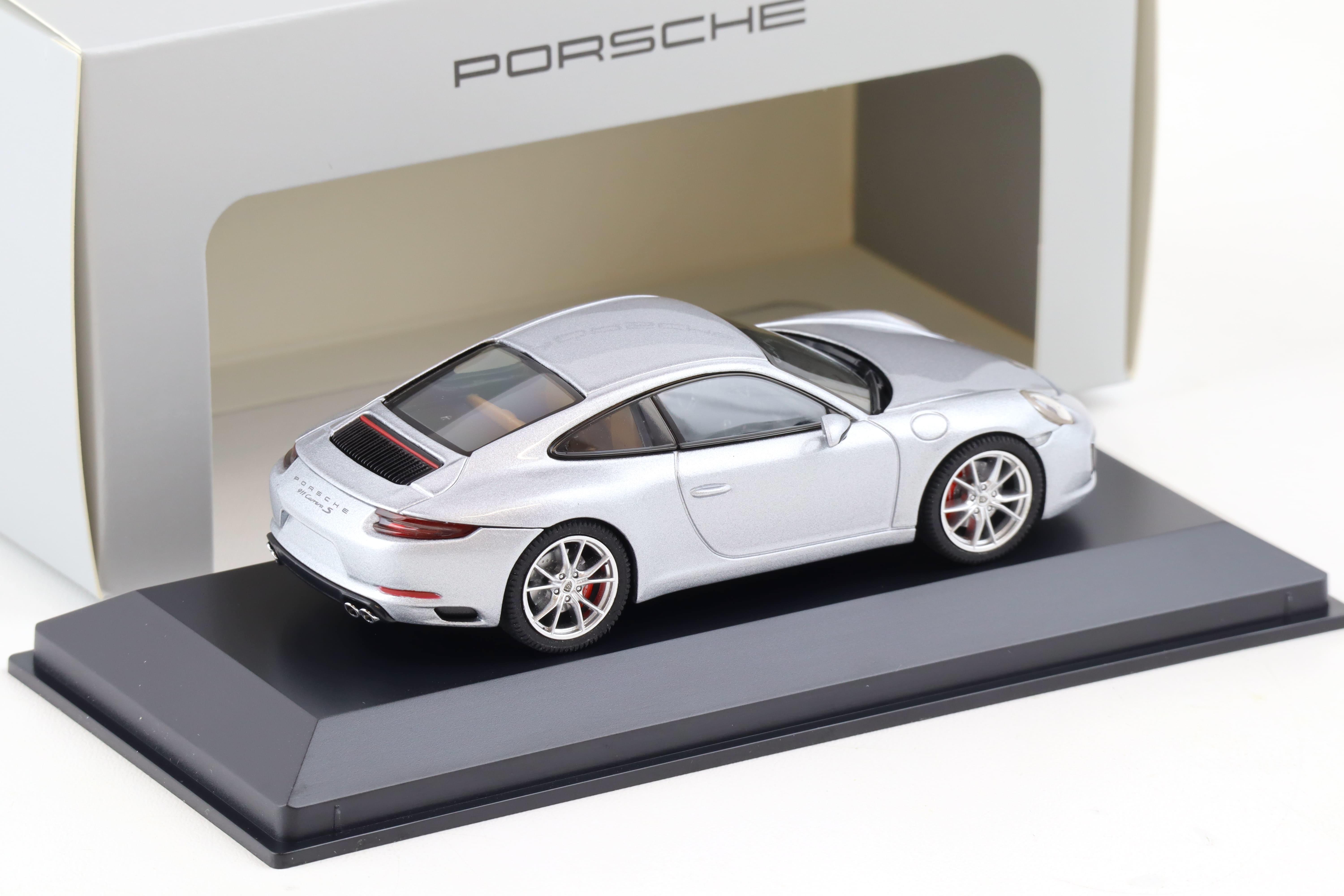 1:43 Herpa Porsche 911 (991.2) Carrera S Coupe silver metallic 2015 WAP DEALER