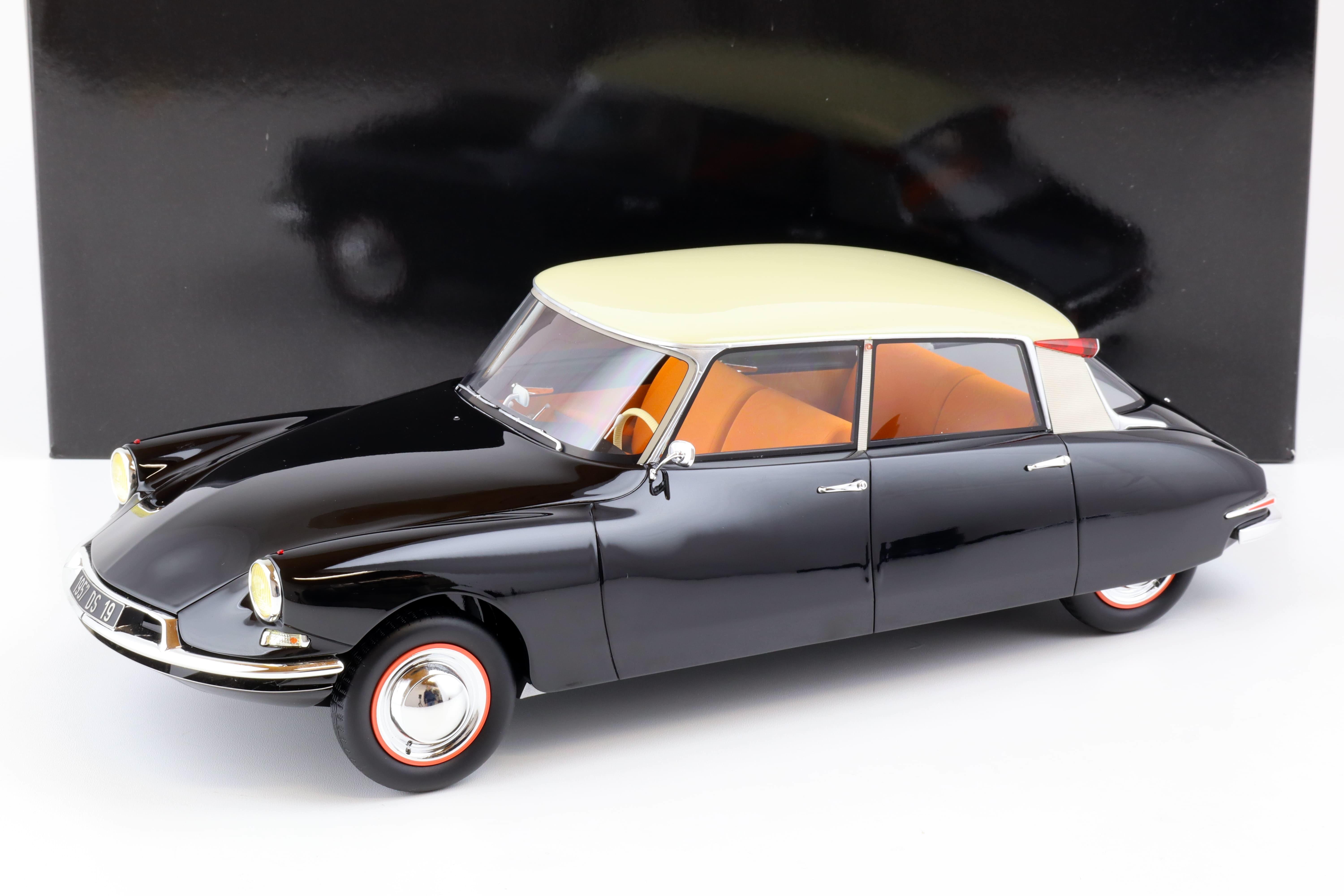1:12 Premium ClassiXXs Citroen DS 19 dark plum/ light beige PCL40046