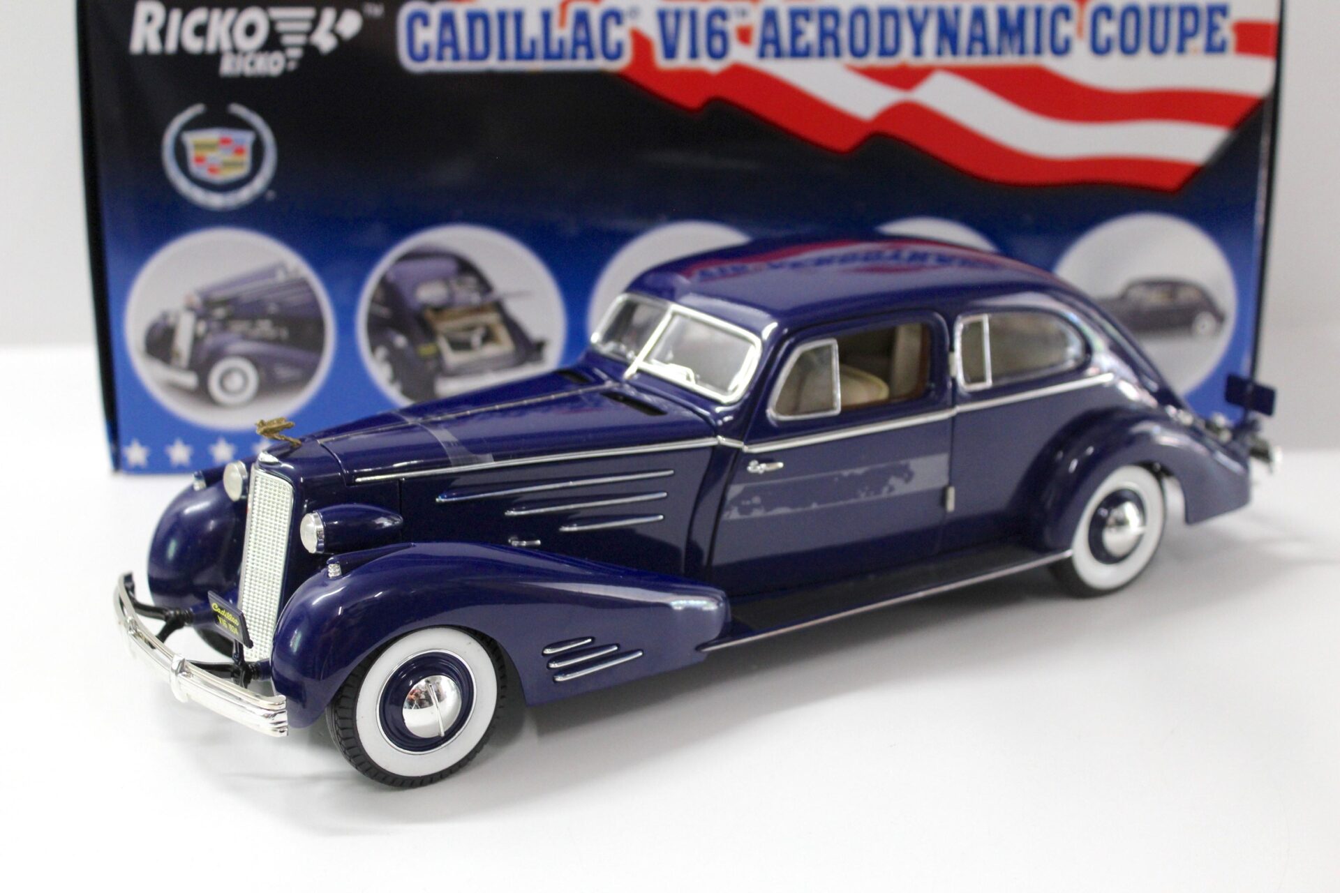 1:18 Ricko Cadillac V16 Aerodynamic Coupe 1934 blue - Premium-Modelcars