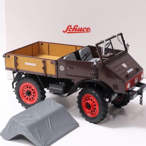 en 1:18 Schuco Mercedes Unimog U401 with Softtop 1956 dark red - Image 2