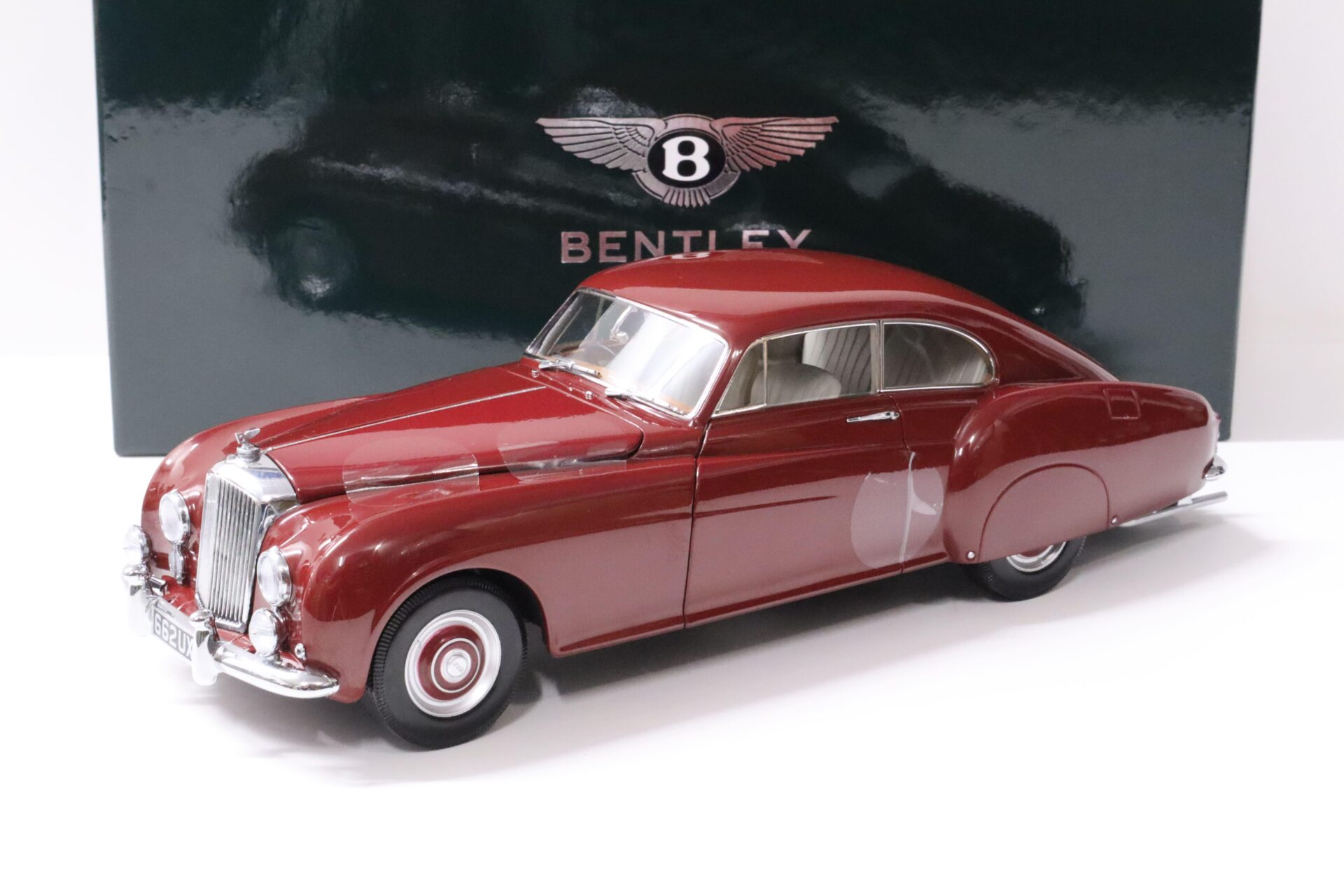 Bentley R-Type Continental 1954 Rouge Minichamps 1/18 - 100139421