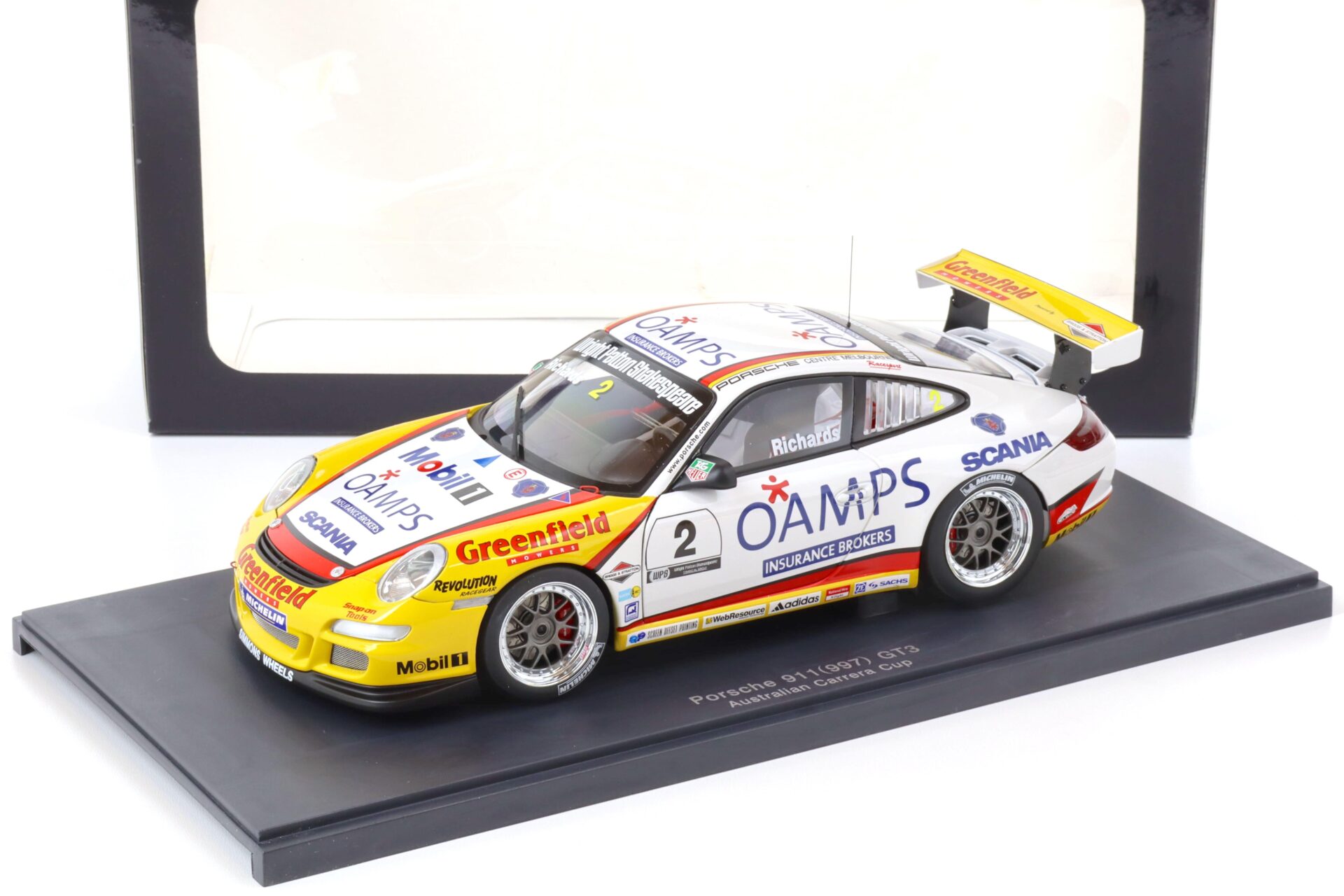 1:18 AUTOart Porsche 911 (997) GT3 CUP 2006 P.MA #98