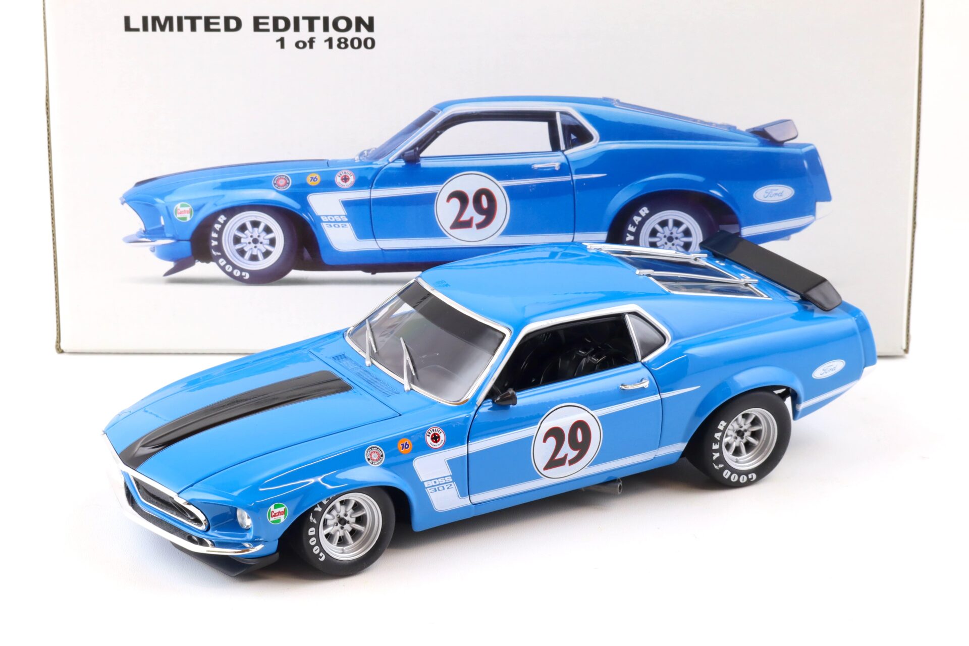 Welly/GMP 1969 Ford Mustang Boss 302 #2 Trans Am Dan Gurney-1:18-LE
