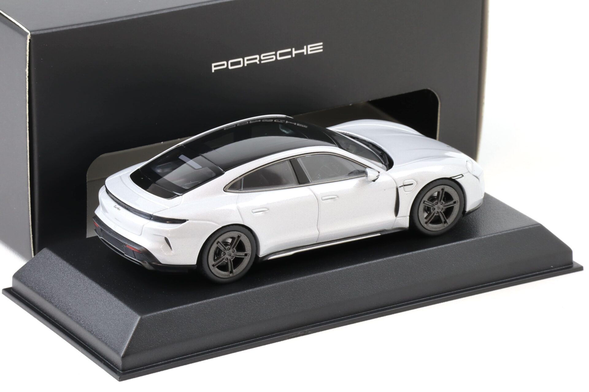 1:43 Norev Porsche Taycan Turbo (J1.2) Ice grey metallic WAP DEALER