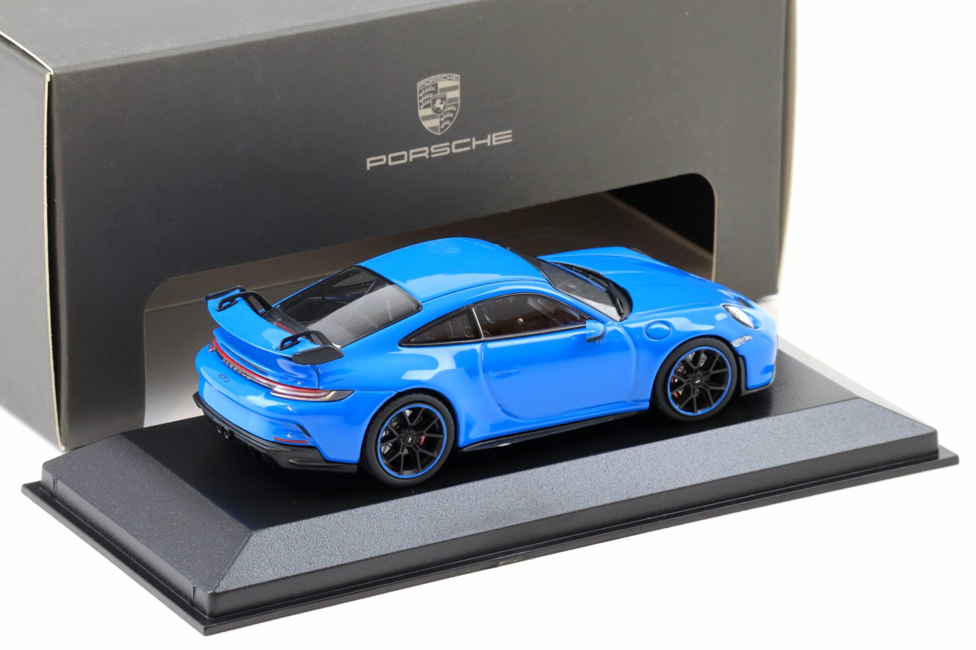 1 43 Minichamps Porsche 911 992 GT3 Coupe Shark Blue 2021 WAP DEALER 1 43 Minichamps Porsche 911 992 GT3 Coupe Shark Blue 2021 WAP DEALER