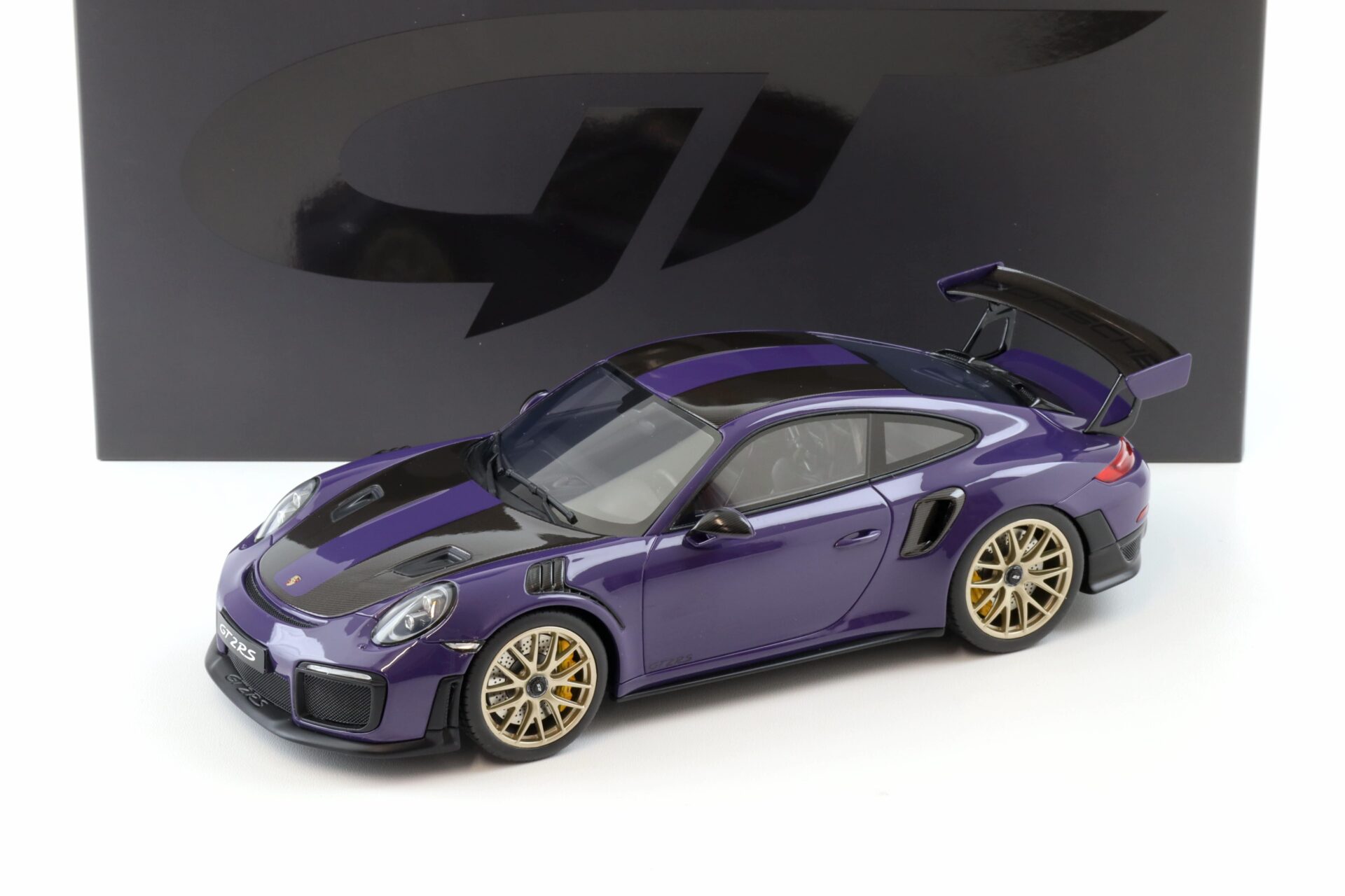 ID 101704 orig 1.jpg 1:18 GT Spirit GT926 Porsche 911 (991.2) GT2 RS Coupe 2021 Ultra violet