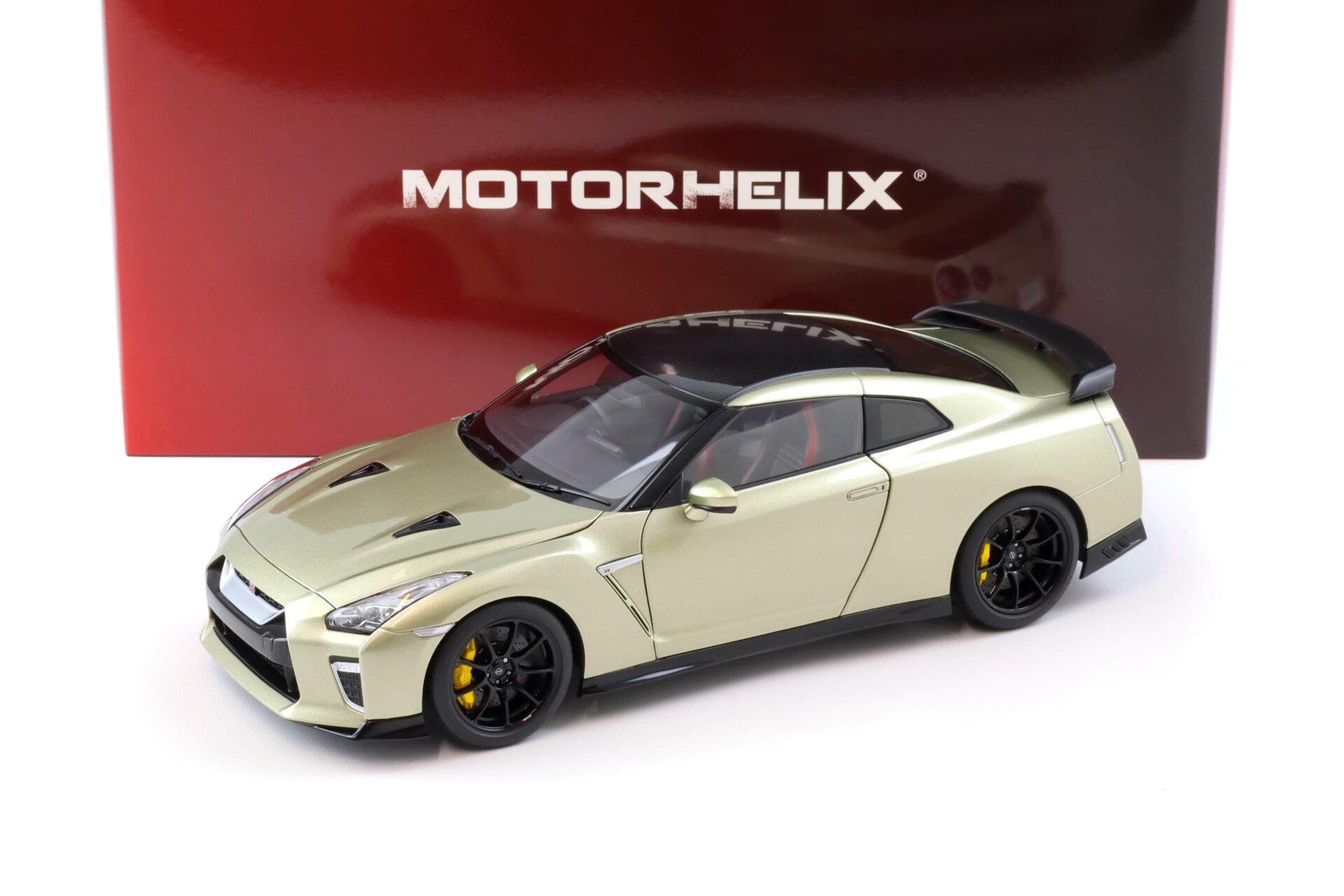 1:18 Motorhelix Nissan GT-R R35 Track Edition by NISMO T-Spec 2022 Millennium Jade