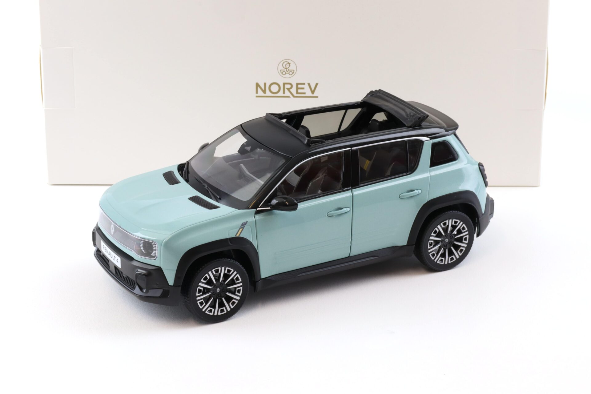 1:18 Norev Renault 4 E-Tech 100% Electric 2025 Haut de France green