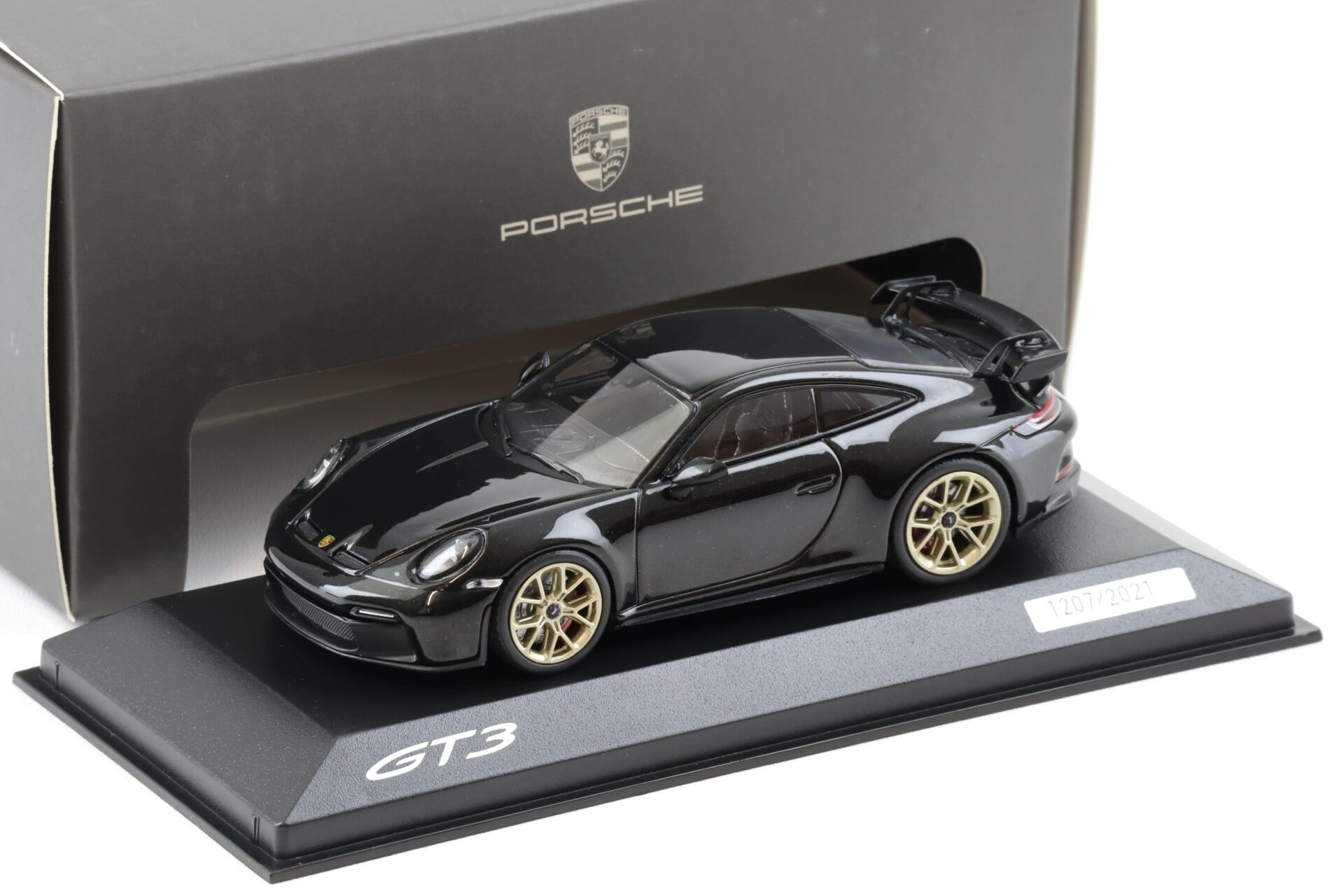 ID 102252 orig.jpg 1:43 Minichamps Porsche 911 992 GT3 Coupe black 2021 WAP DEALER