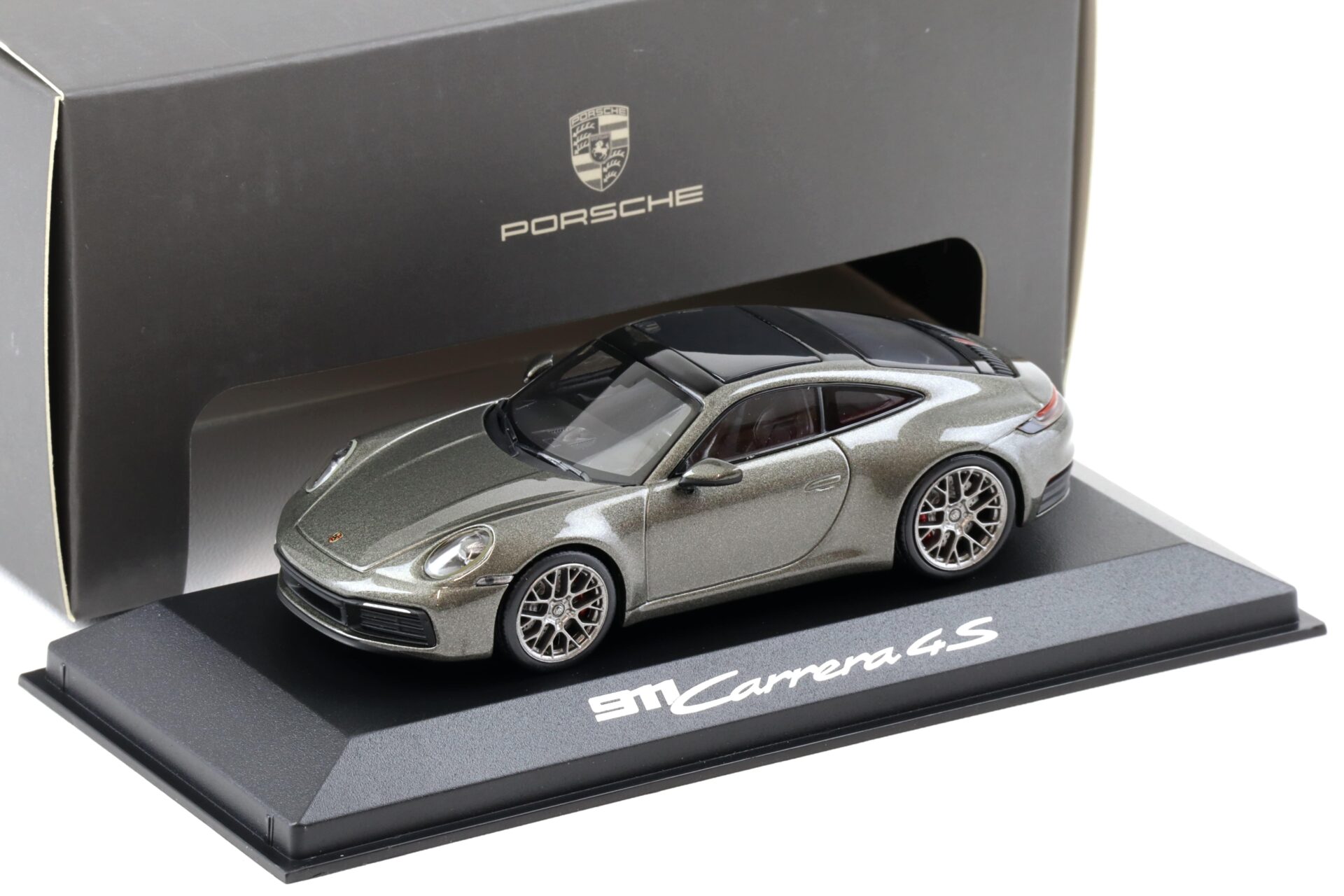 ID 102255 orig.jpg 1:43 Minichamps Porsche 911 (992) Carrera 4S Coupe Aventurine green WAP DEALER