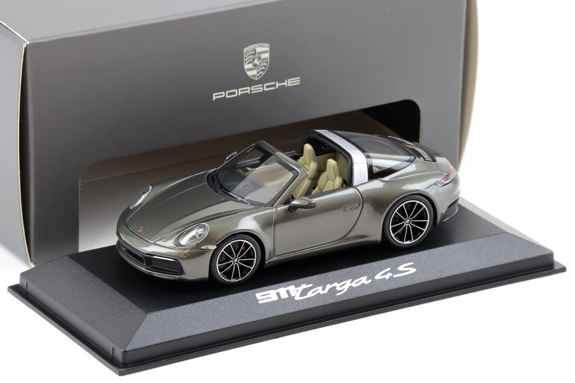 1:43 Minichamps Porsche 911 992 Targa 4S aventurine green WAP DEALER