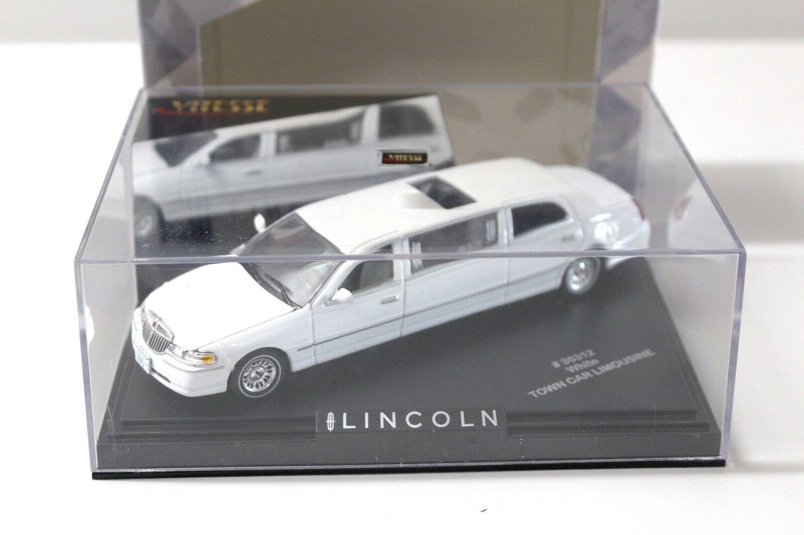 1:43 Vitesse Lincoln Town Car Limousine white/ white