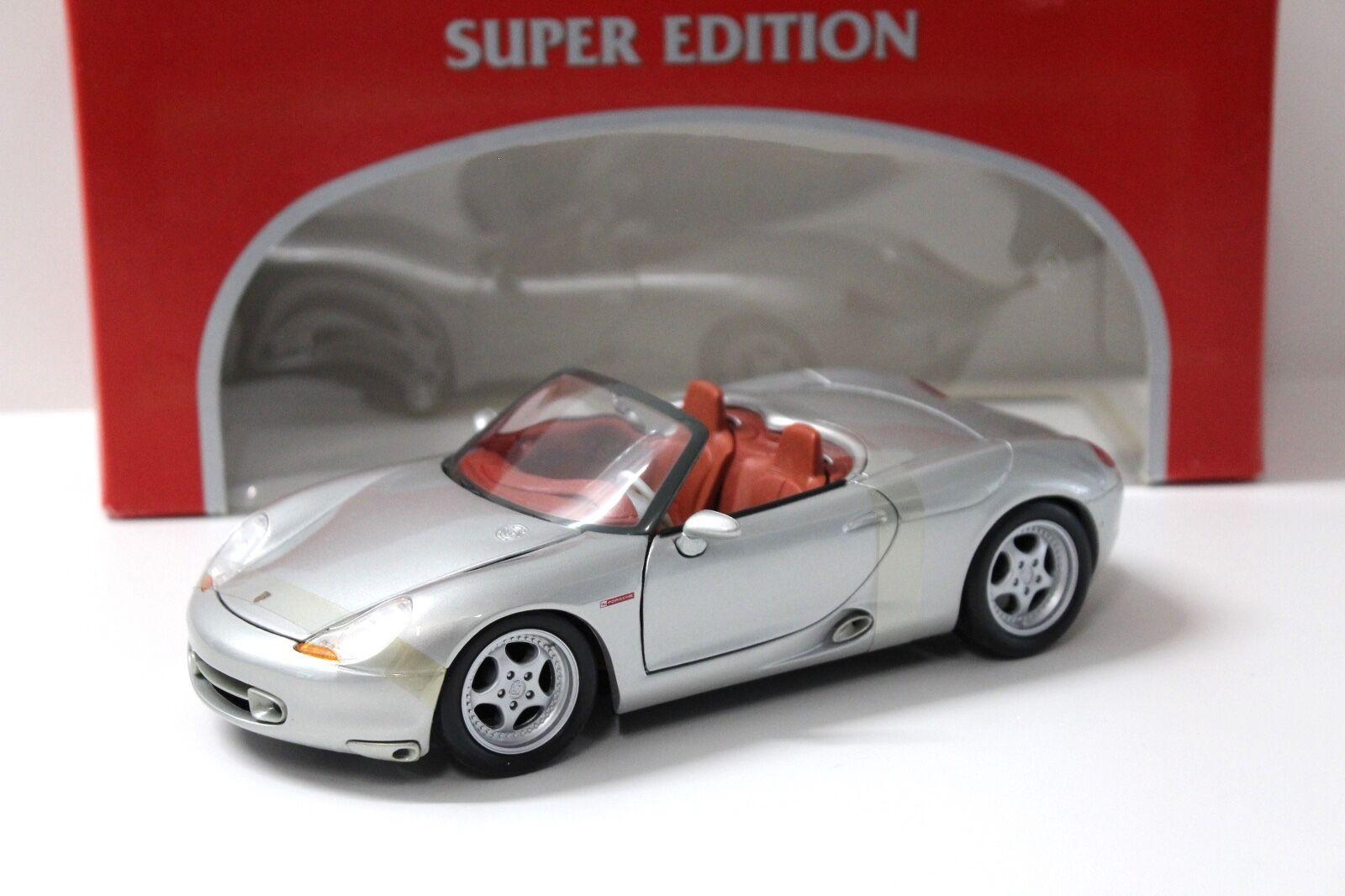 ID 36597 orig.jpg 1:18 Maisto Porsche Boxster silver