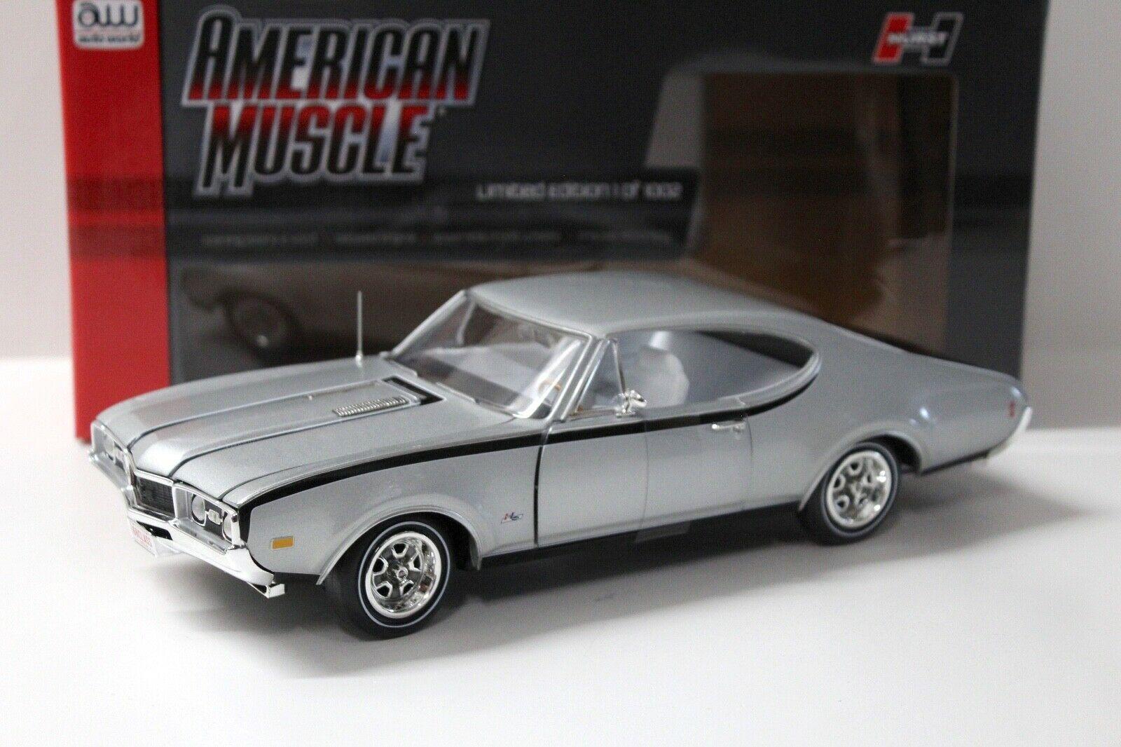 ID 38552 orig.jpg 1:18 Auto World Oldsmobile Cutless Hurst/olds Coupe silver 1968