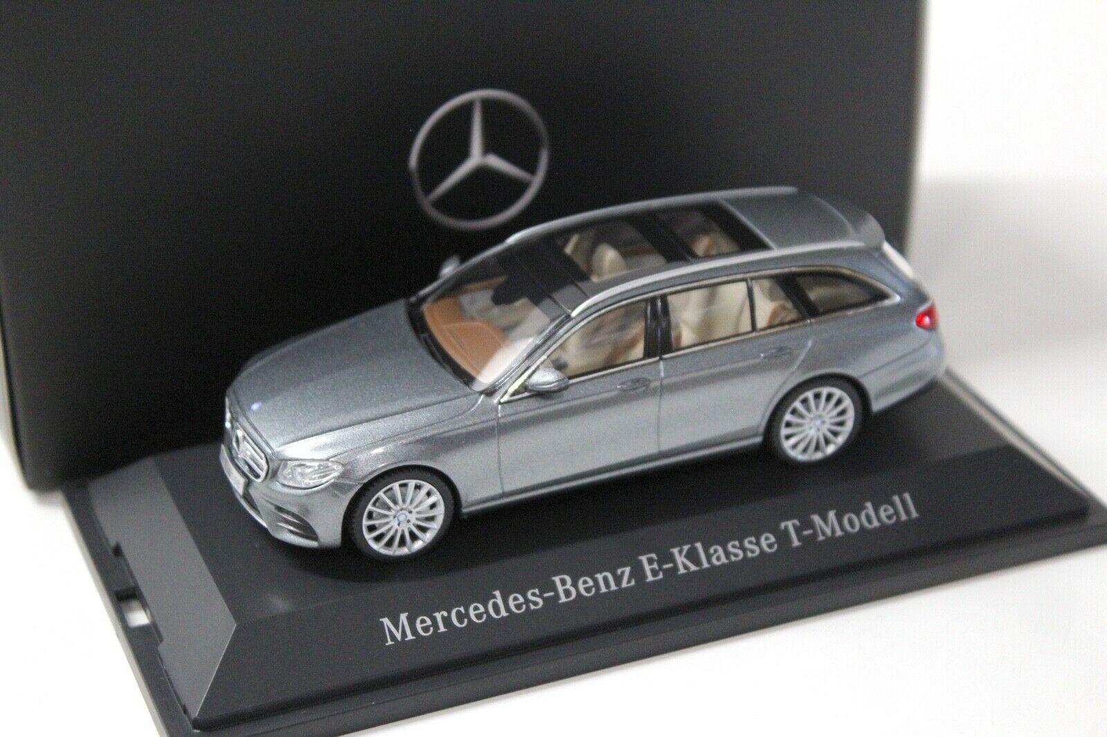 ID 39136 orig.jpg 1:43 iScale Mercedes E-Klasse T-Modell grey DEALER VERSION