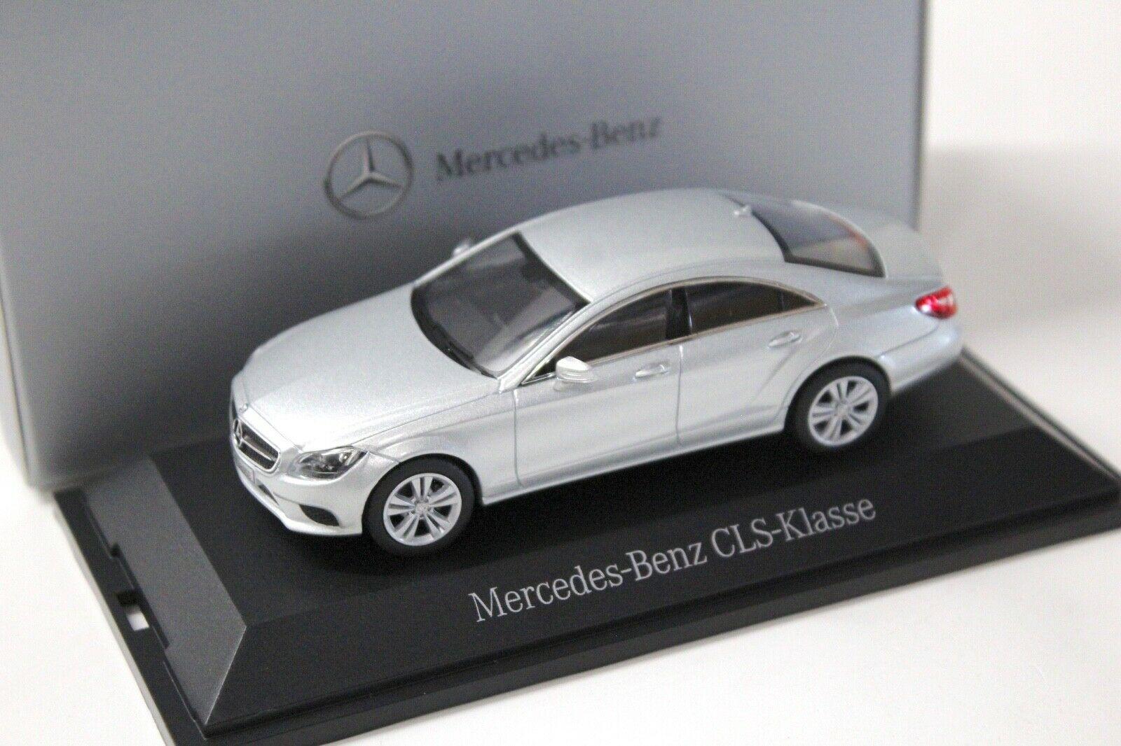 ID 39999 orig 1.jpg 1:43 Norev Mercedes CLS-Klasse C218 Mopf silver DEALER VERSION