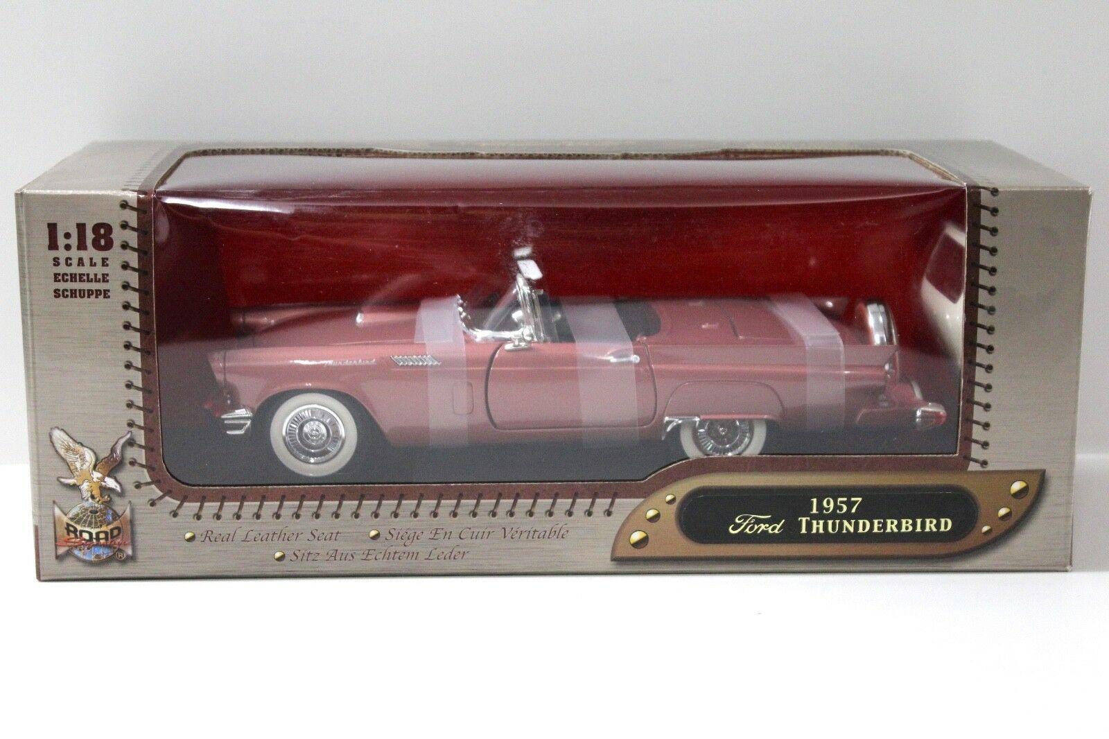 1:18 Road Signature Ford Thunderbird "REAL LEATHER" purple-red