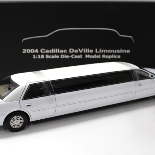 1:18 SunStar 2004 Cadillac DeVille Stretch Limousine white
