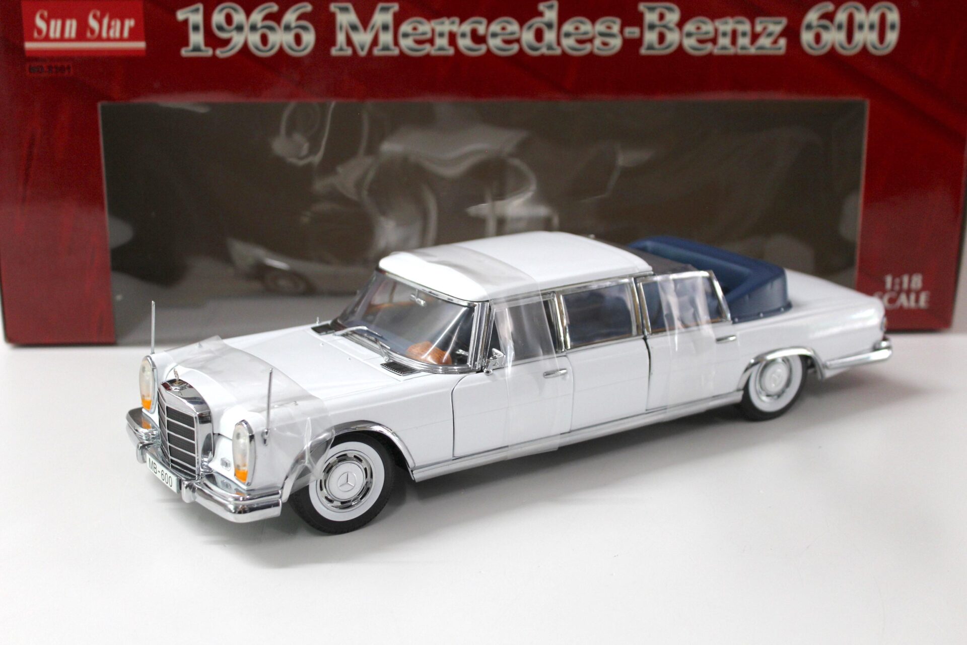 ID 43645 orig 1.jpg 1:18 Sun Star Mercedes 600 Landaulet 1966 white