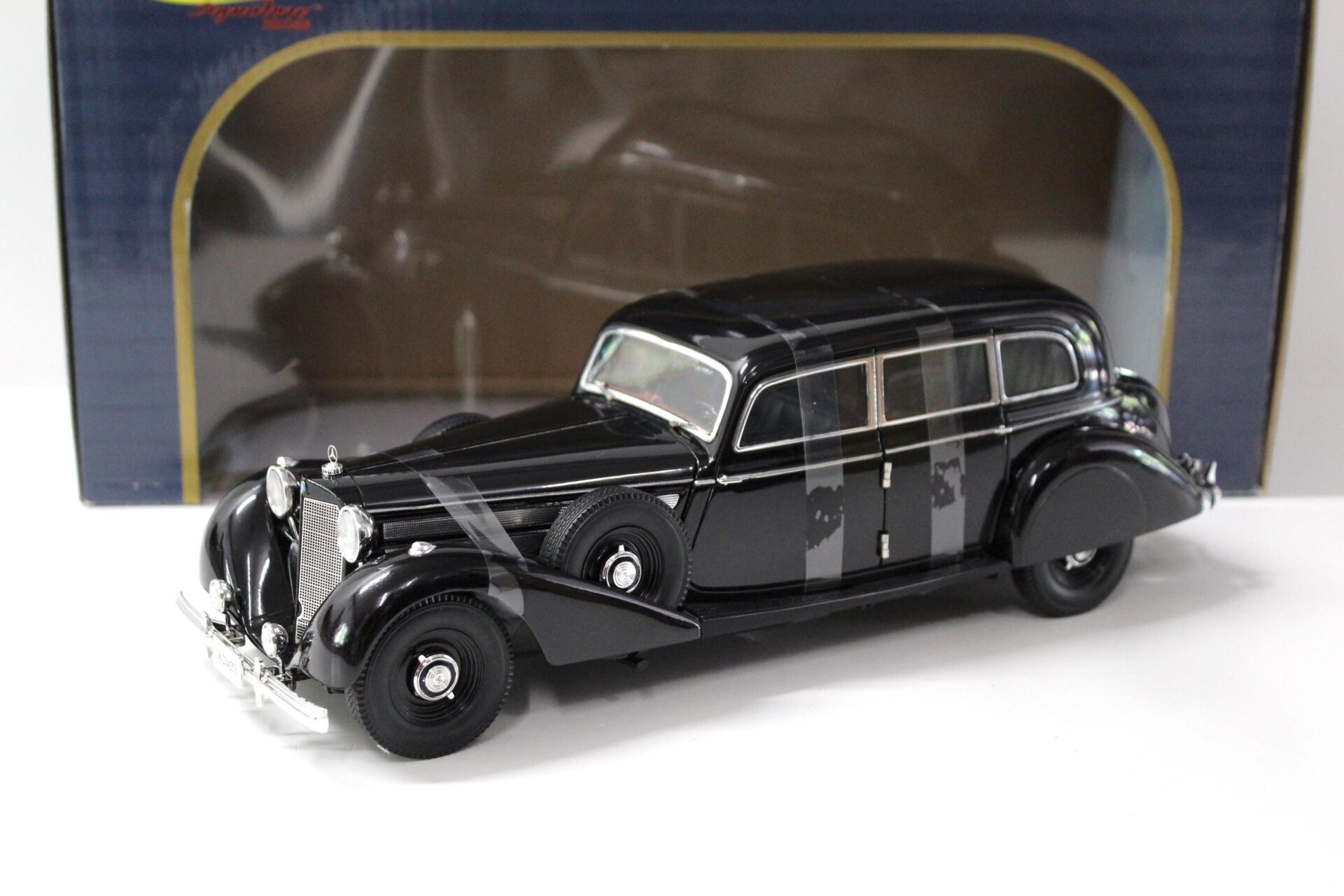ID 43849 orig 1.jpg 1:18 Signature Models 1938 Mercedes 770K black