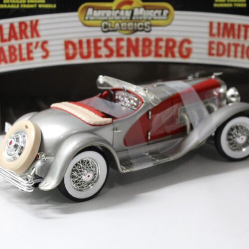 1:18 American Muscle ERTL Clark Gable's 1935 Duesenberg silver/ red - Image 3