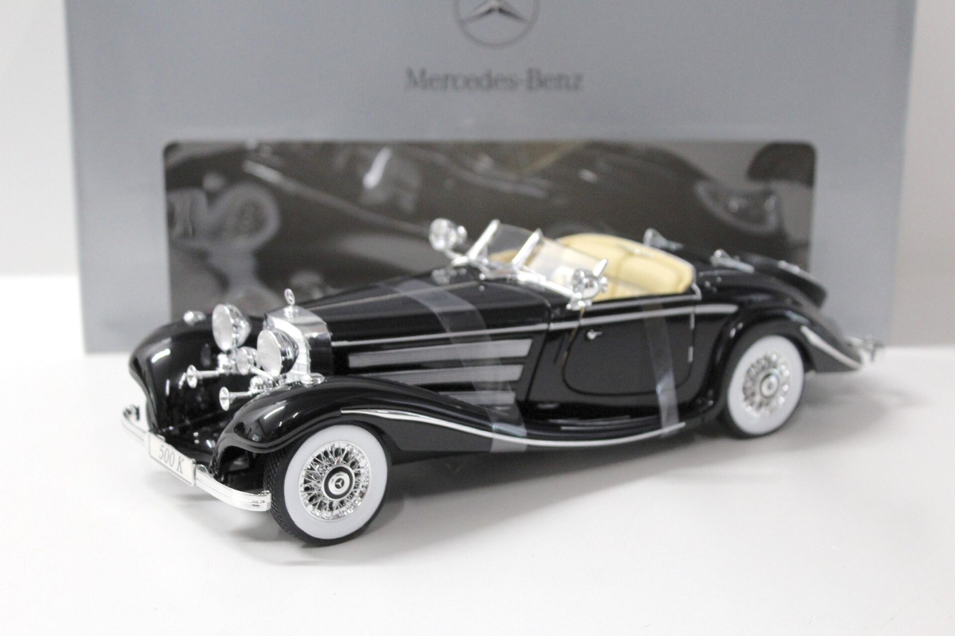 ID 44172 orig 1.jpg 1:18 Maisto Mercedes 500K Typ Spezialroadster 1936 black DEALER