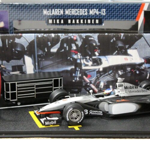 1:24 Hot Wheels McLaren Mercedes MP4-13 Hakkinen #8