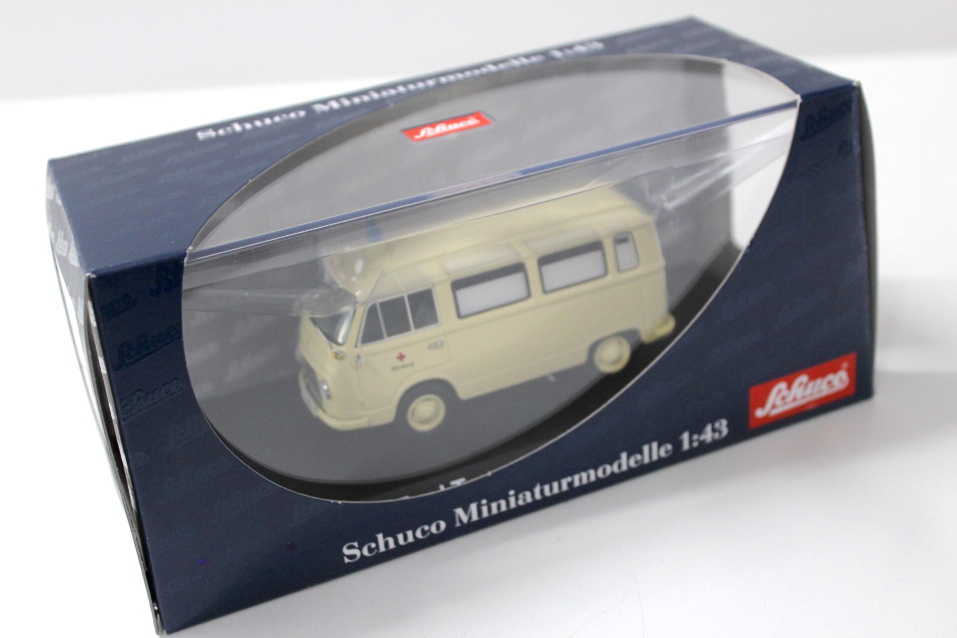 1:43 Schuco Ford Taunus Transit FK 1000 Rotes Kreuz Nürnberg beige