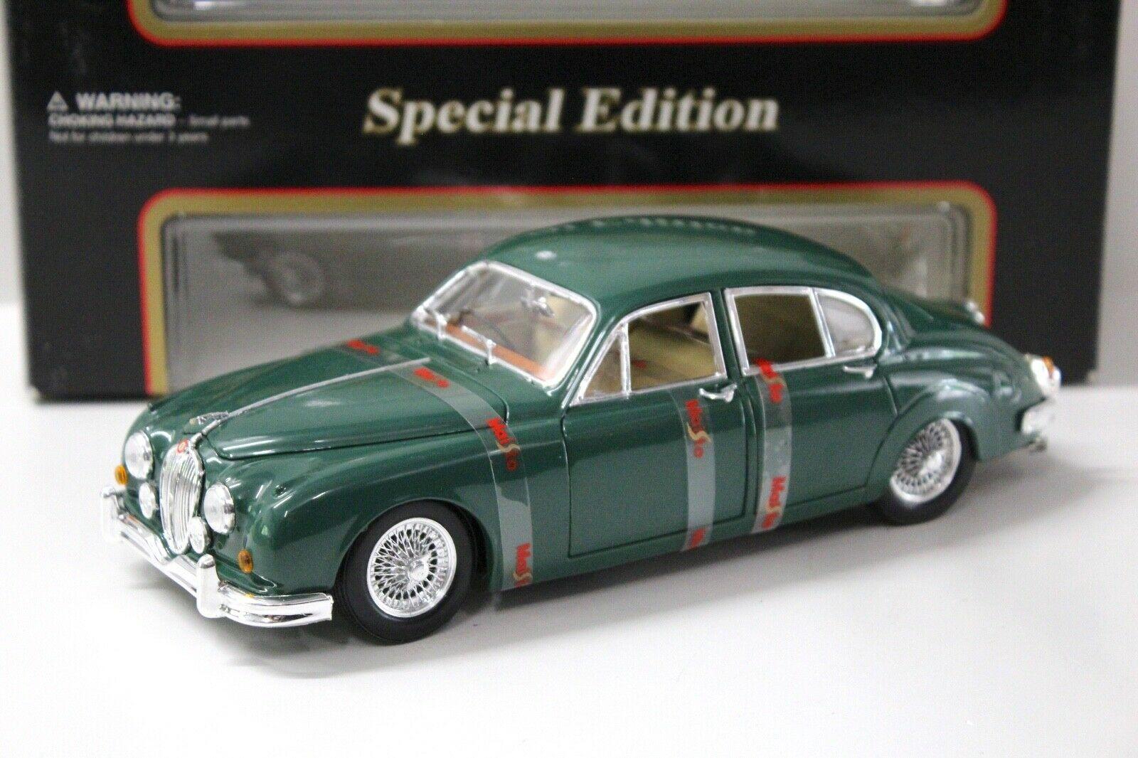 ID 44906 orig.jpg 1:18 Maisto Jaguar Mark II Sedan dark green