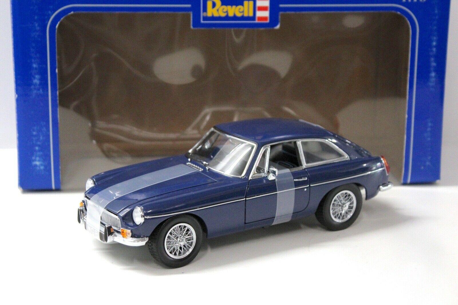 ID 45321 orig 1.jpg 1:18 Revell MGB GT Coupe blue