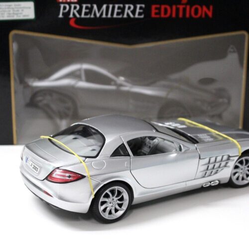 1:18 Maisto Mercedes SLR McLaren STANDOX silver - Image 3