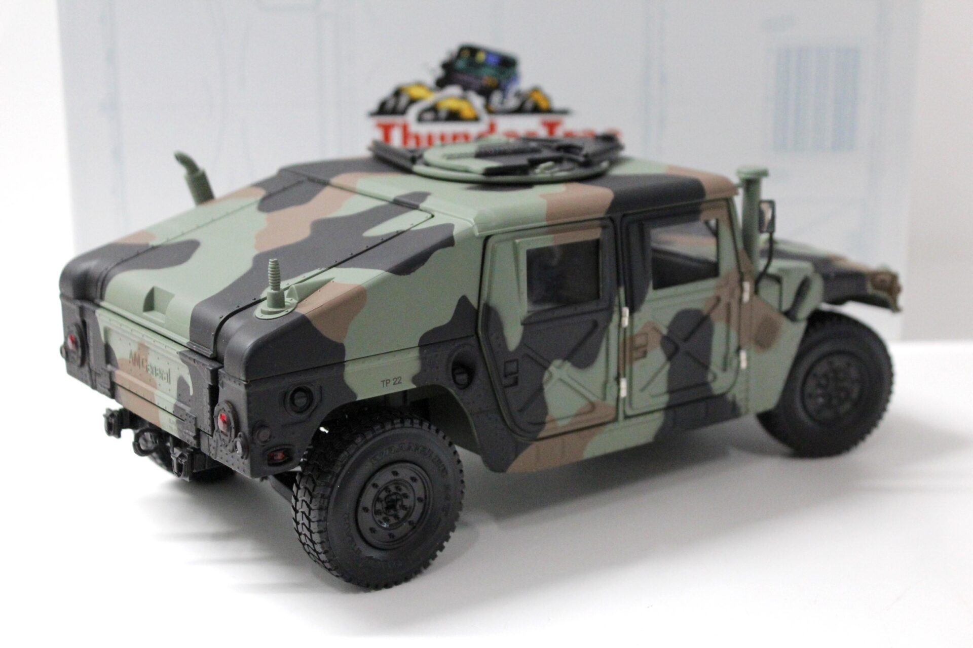 1:18 Exoto 1995 AM General Hummer Humvee Thunder Trac Military Command Car