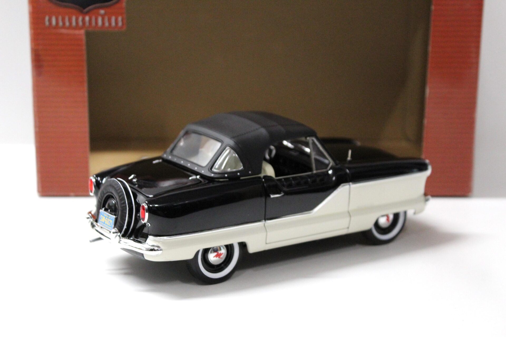 1:18 Highway61 1959 Metropolitan Nash 1500 Convertible black/ white