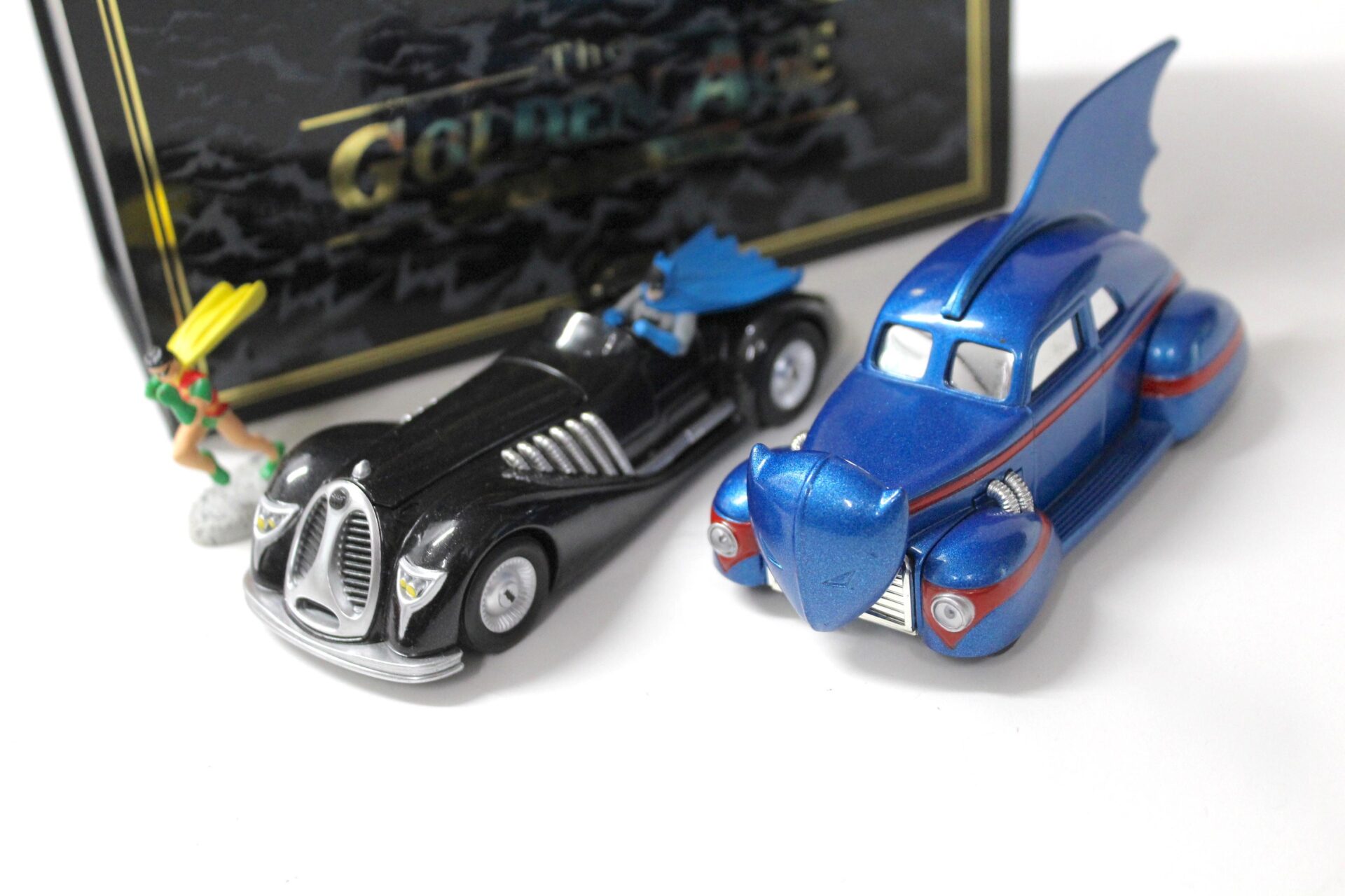 ID 47608 orig 1.jpg 1:43 Corgi DC The Golden Age SET Batman Batmobile 1940´s - 2 pcs.