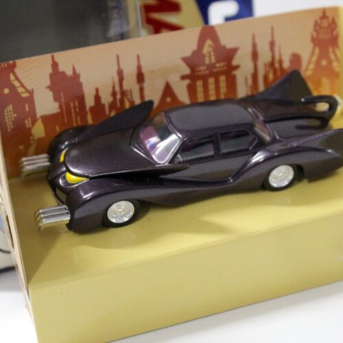 1:43 Corgi 1960Â´s DC Comics Catmobile Batman