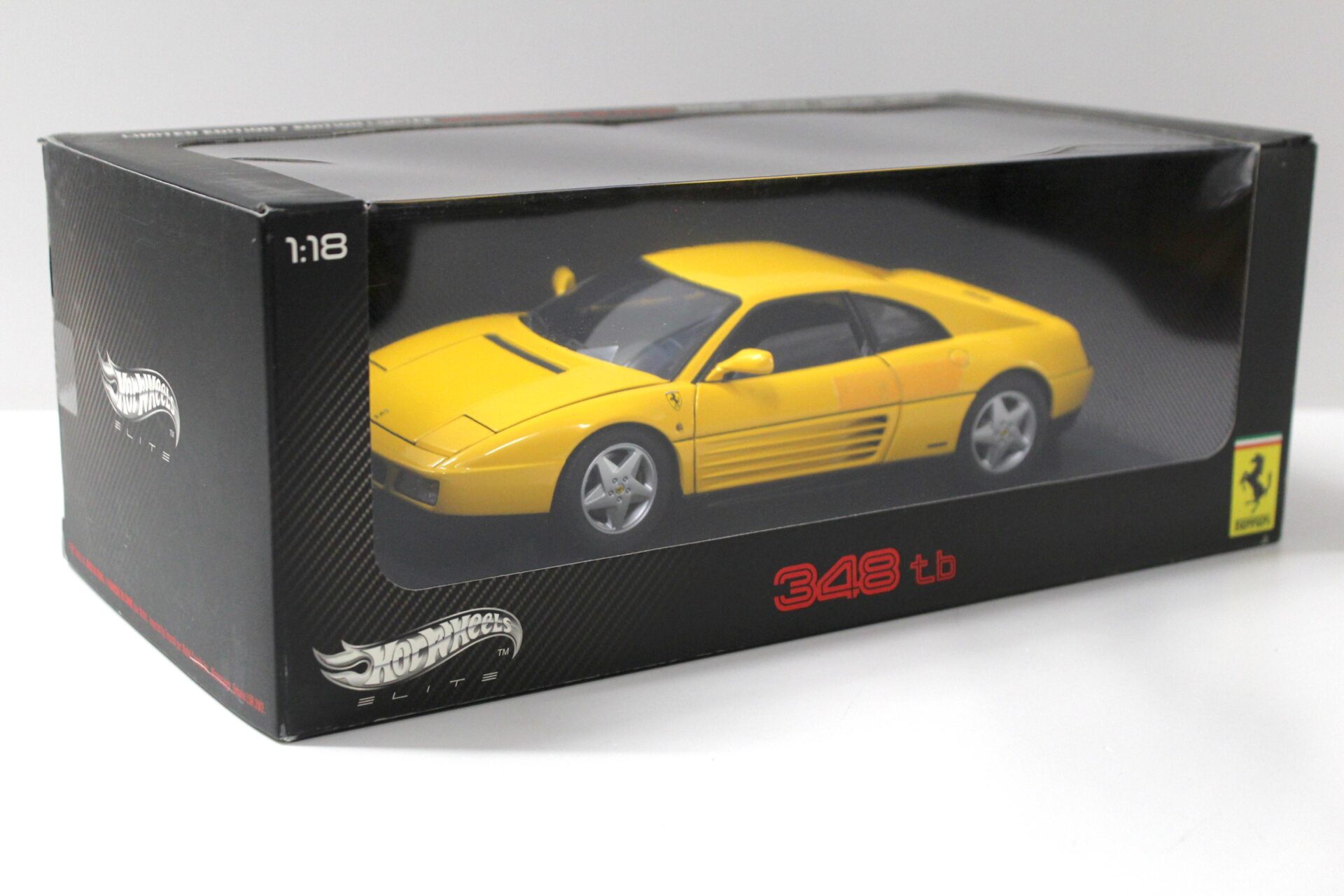 1:18 Hot Wheels Elite Ferrari 348tb Coupe yellow