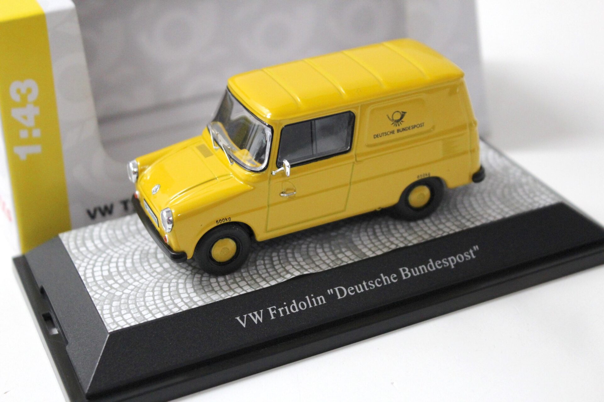 ID 47834 orig.jpg 1:43 Premium ClassiXXs VW Typ 147 Fridolin "Deutsche Bundespost" yellow