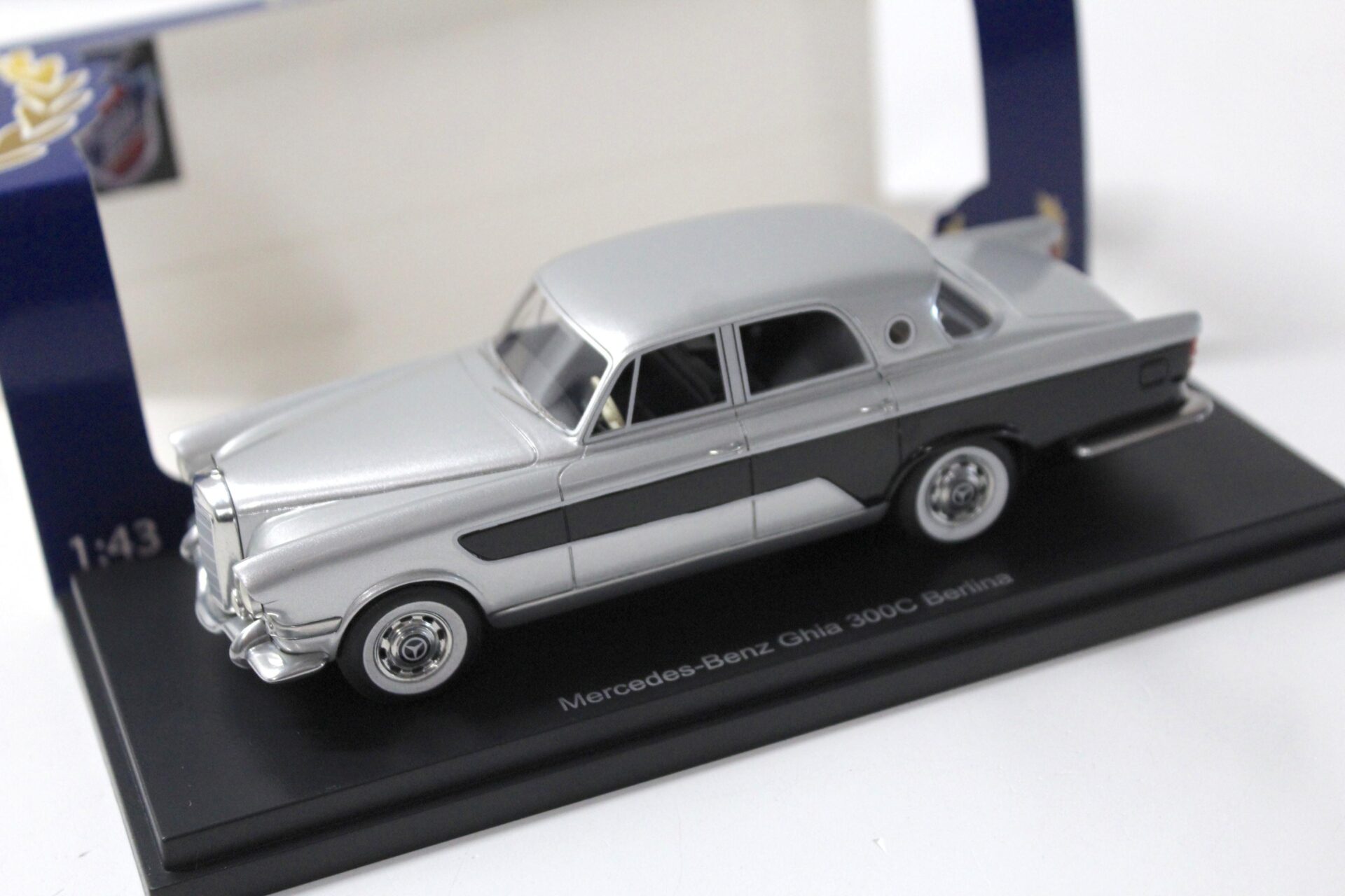 ID 47995 orig.jpg 1:43 BOS Mercedes Ghia 300C Berlina silver/ black
