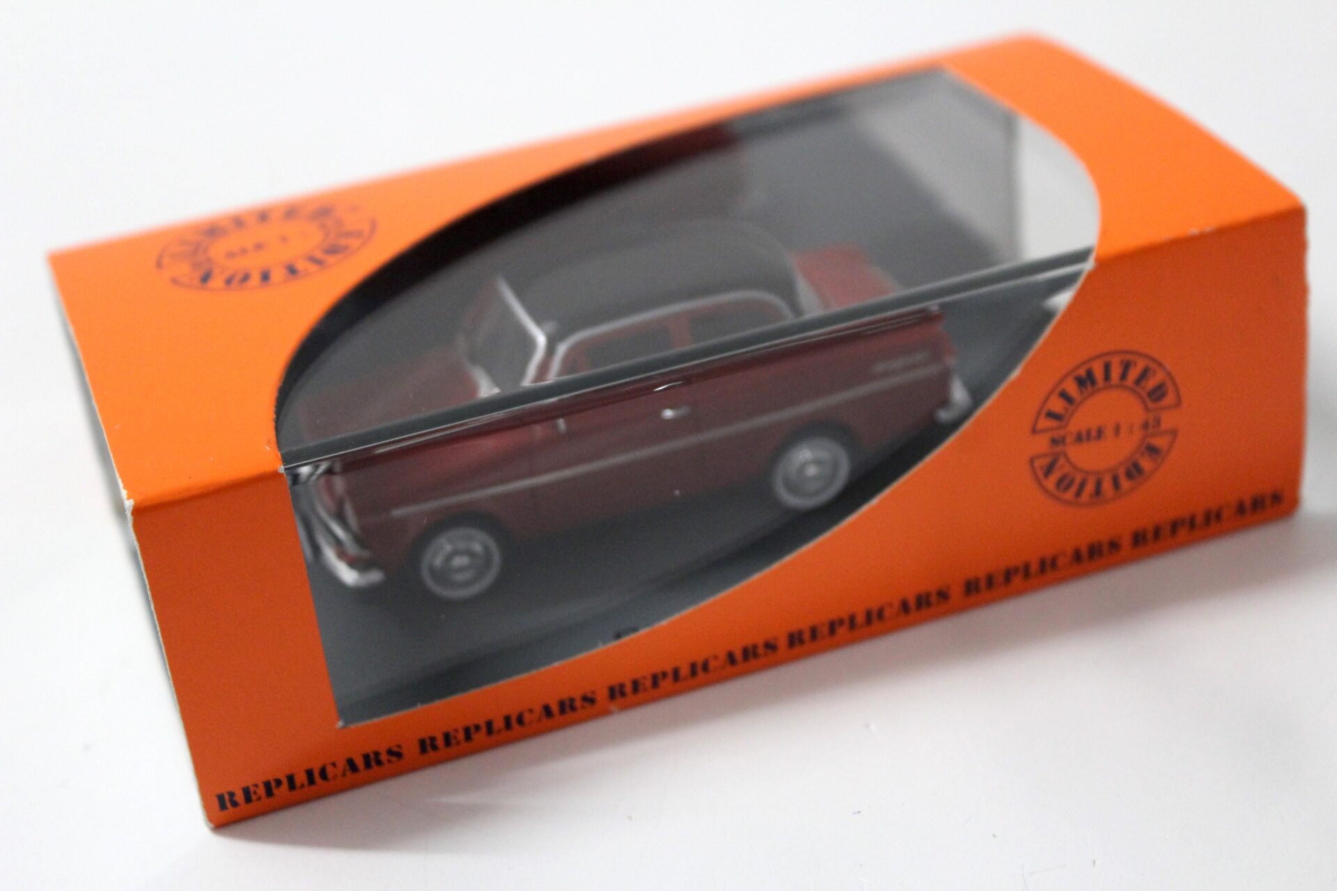 1:43 Replicars DAF Daffodil dark red/ black roof