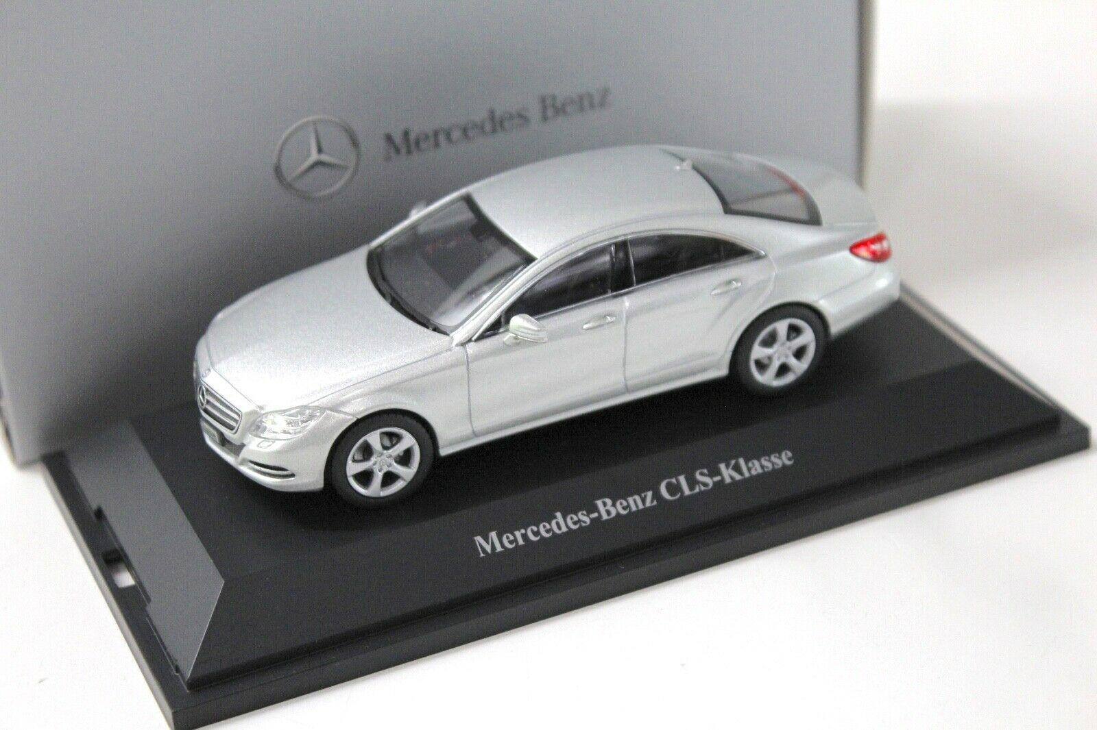 ID 48476 orig.jpg 1:43 Norev Mercedes CLS-Klasse silver DEALER VERSION