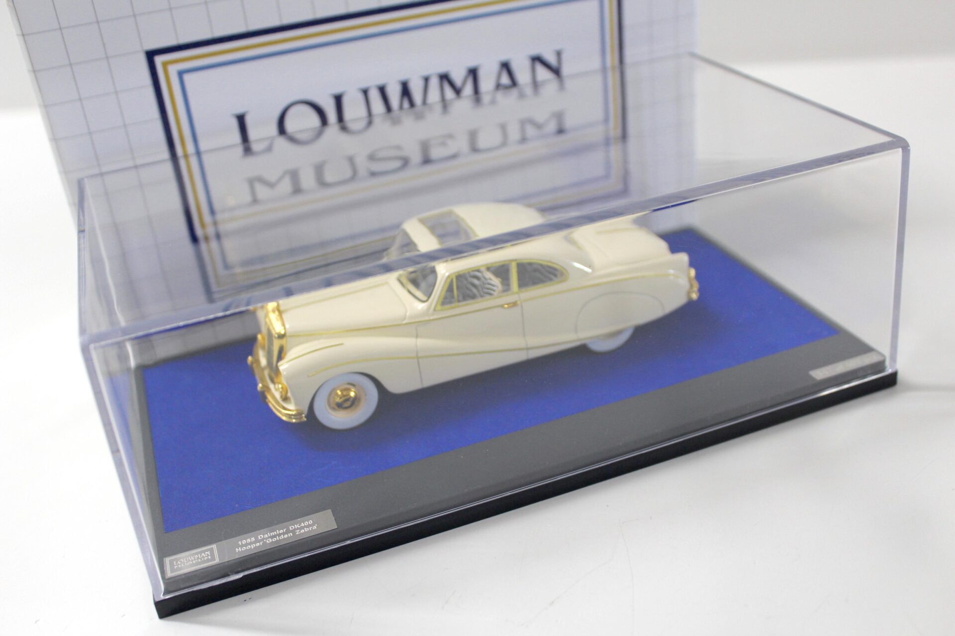 1:43 Matrix Daimler DK400 "Golden Zebra" Hooper white/ gold Louwman Museum