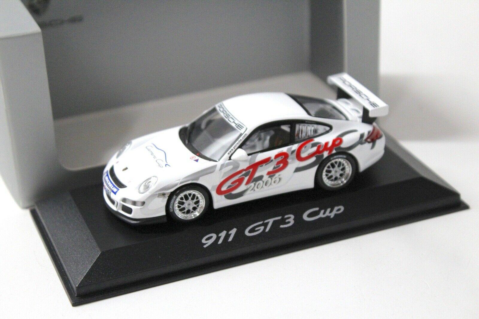 ID 50947 orig.jpg 1:43 Minichamps Porsche 911 997 GT3 CUP 2006 DEALER VERSION