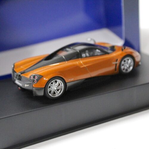 1:43 AUTOart Pagani Huayra 2011 bronze metallic