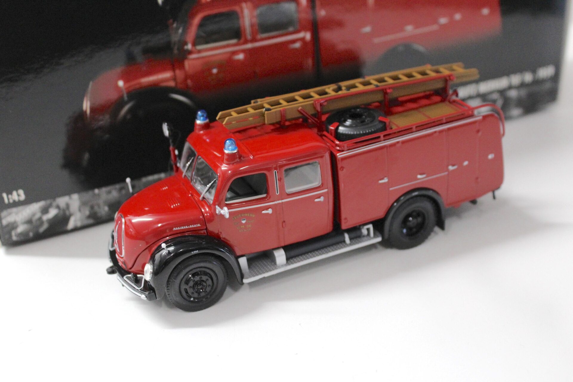 ID 51738 orig 1.jpg 1:43 Minichamps Magirus Deutz Merkur TLF 16 Feuerwehr Ulm 1959 red